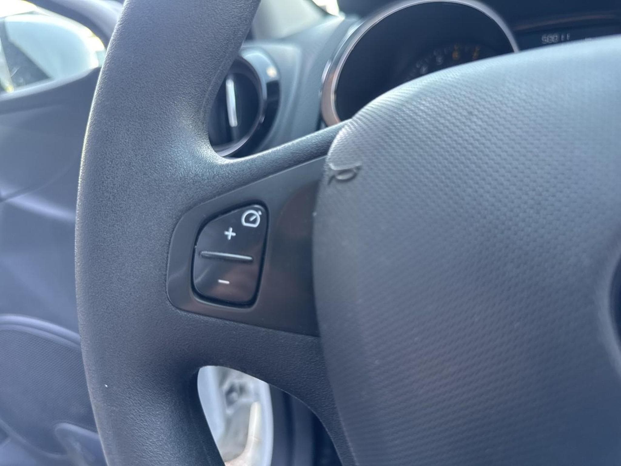 Renault CLIO IV 0.9 TCE 90 TREND ECO (2015) - Photo 18