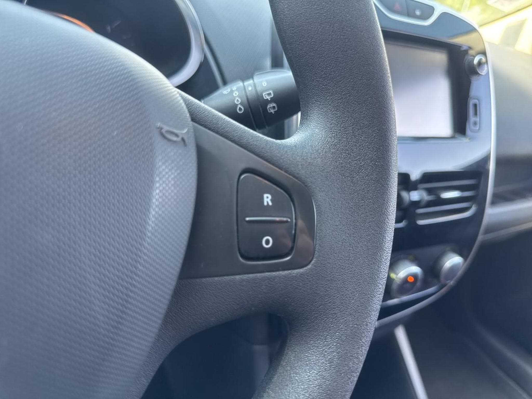 Renault CLIO IV 0.9 TCE 90 TREND ECO (2015) - Photo 19