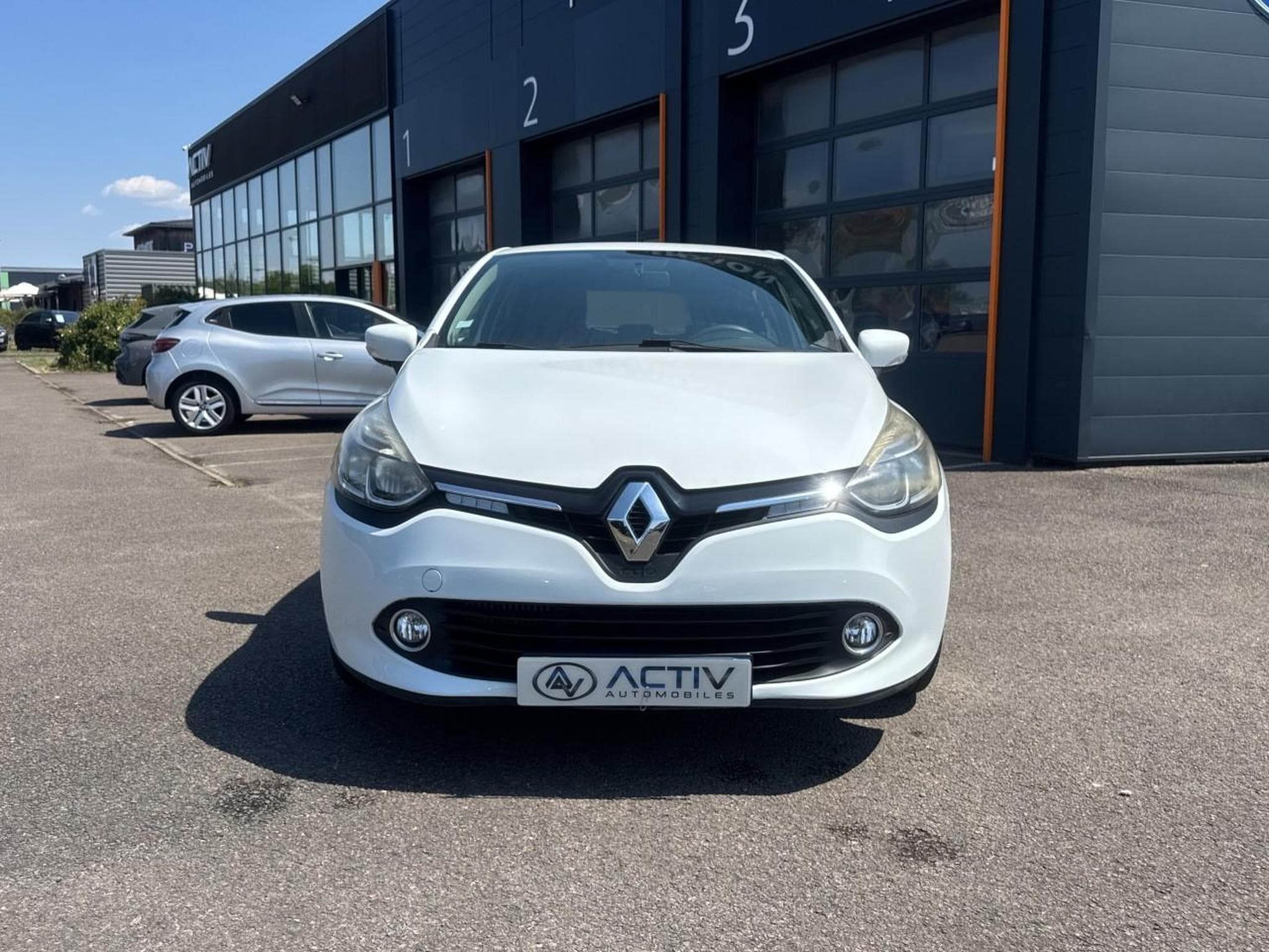 Renault CLIO IV 0.9 TCE 90 TREND ECO (2015) - Photo 2