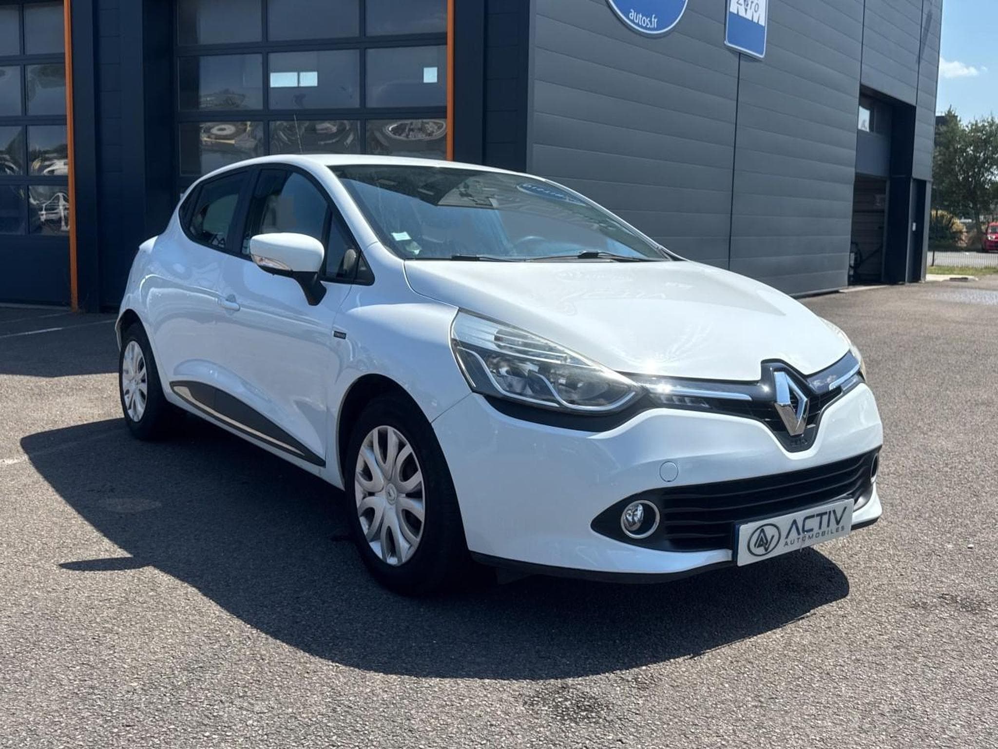 Renault CLIO IV 0.9 TCE 90 TREND ECO (2015) - Photo 3