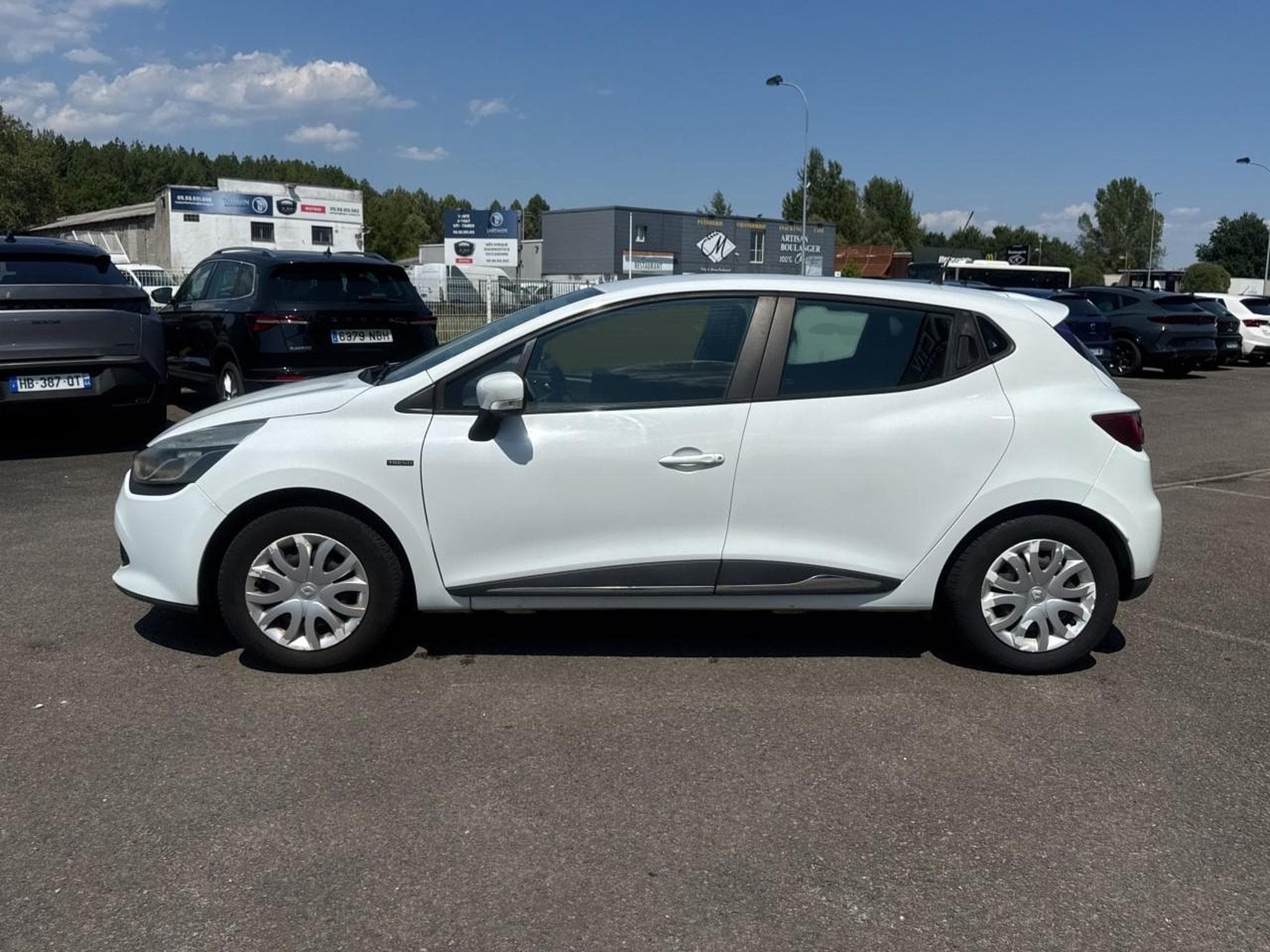 Renault CLIO IV 0.9 TCE 90 TREND ECO (2015) - Photo 8