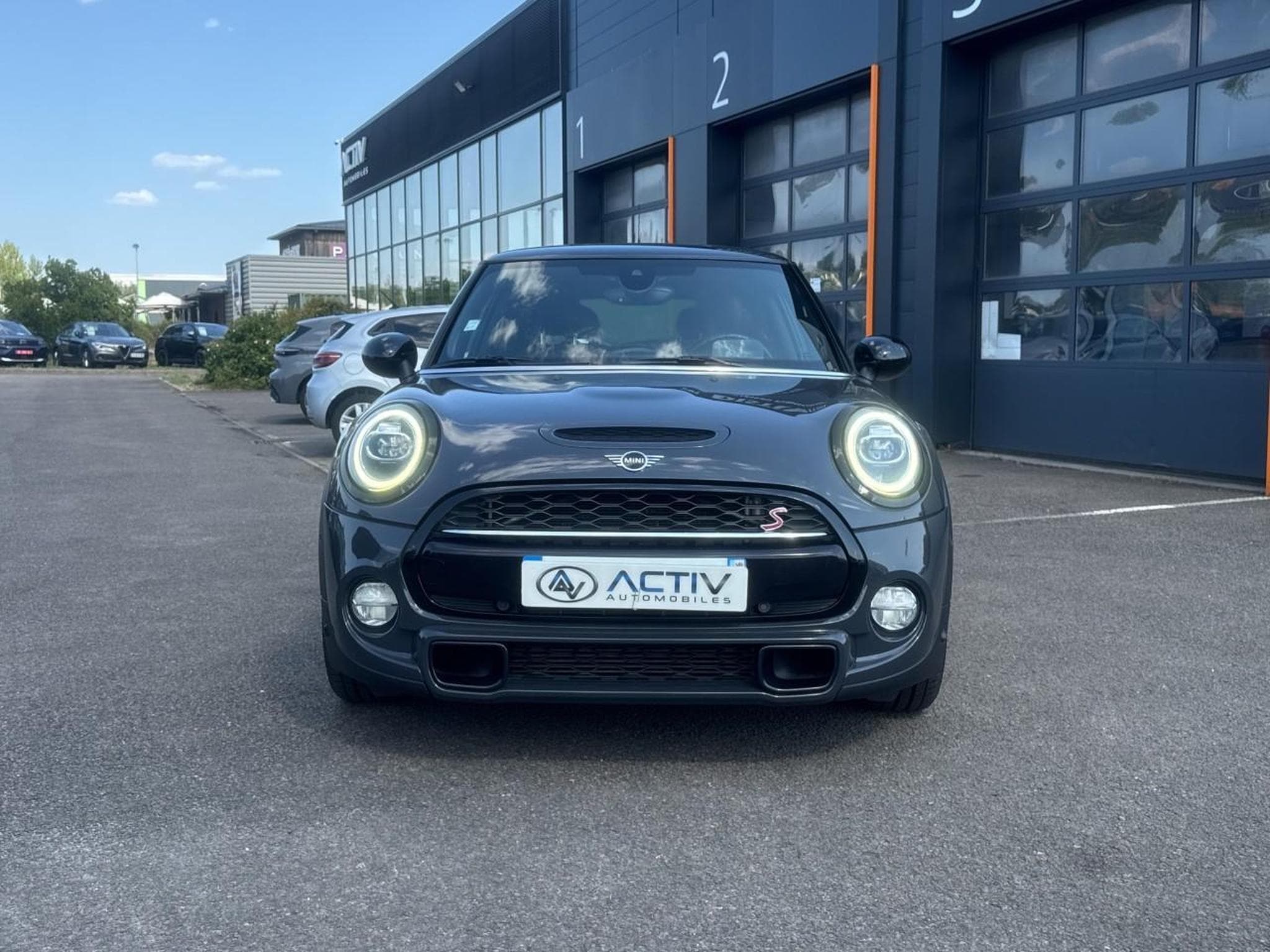 Mini MINI COOPER S 192 BVA7 (2018) - Photo 2