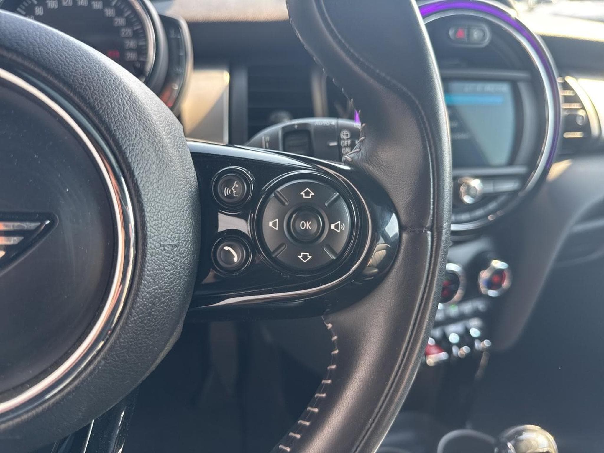 Mini MINI COOPER S 192 BVA7 (2018) - Photo 20