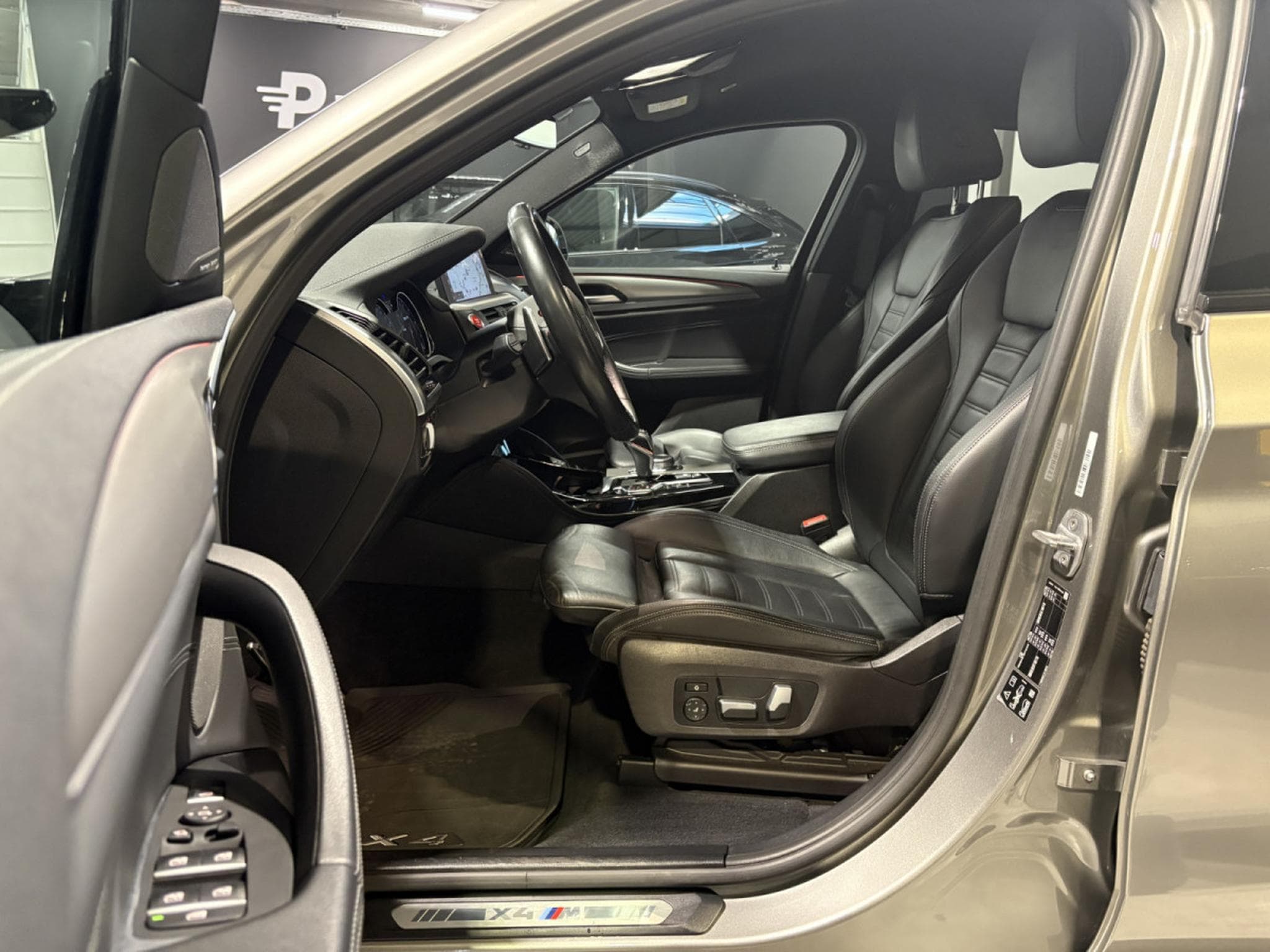 BMW X4M X4 M xDrive/M Sport/20/HUD/Camera/Keyless/Leder (2020) - Foto 17
