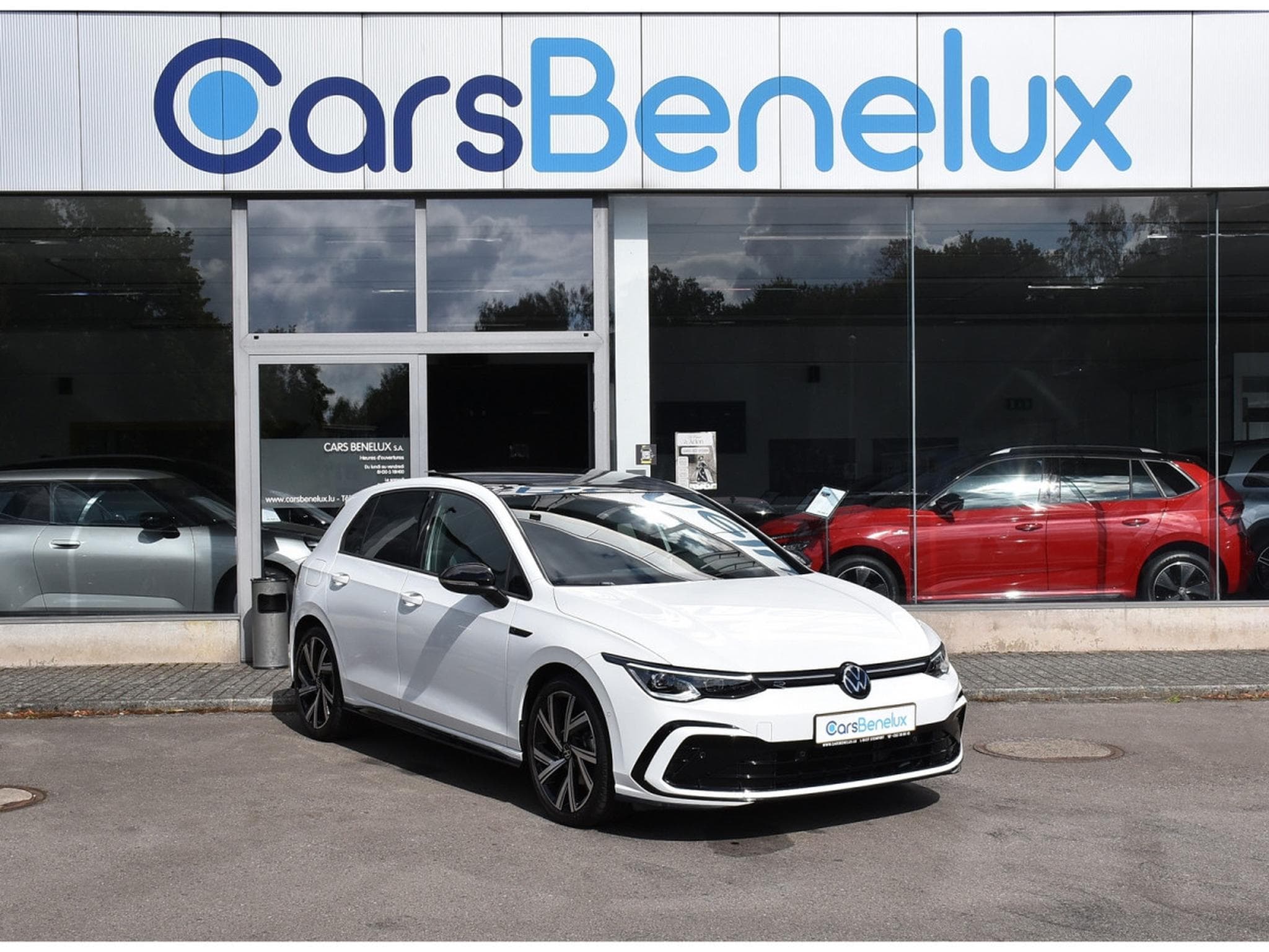 VW Golf 1.5 eTSI R-Line DSG TO ATT RMQ TRAVEL PARK CAM KEYLESS (2024) - Foto 1