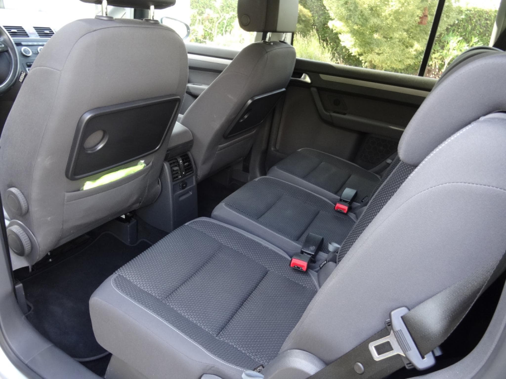 VW Touran 1.4 TSI DSG (2014) - Photo 12