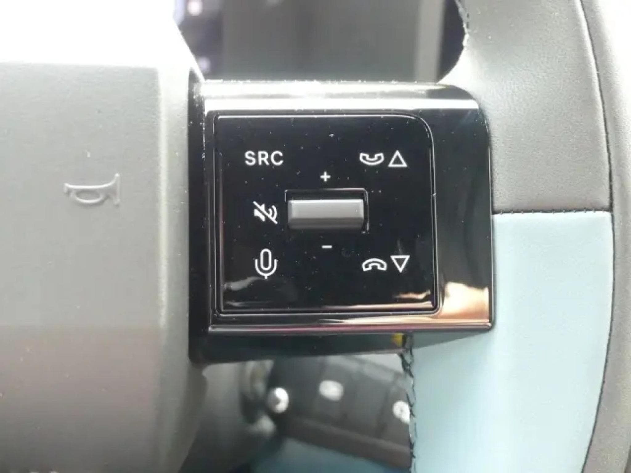 Fiat Grande Panda HYBRID LA PRIMA 1.2 (2026) - Foto 14