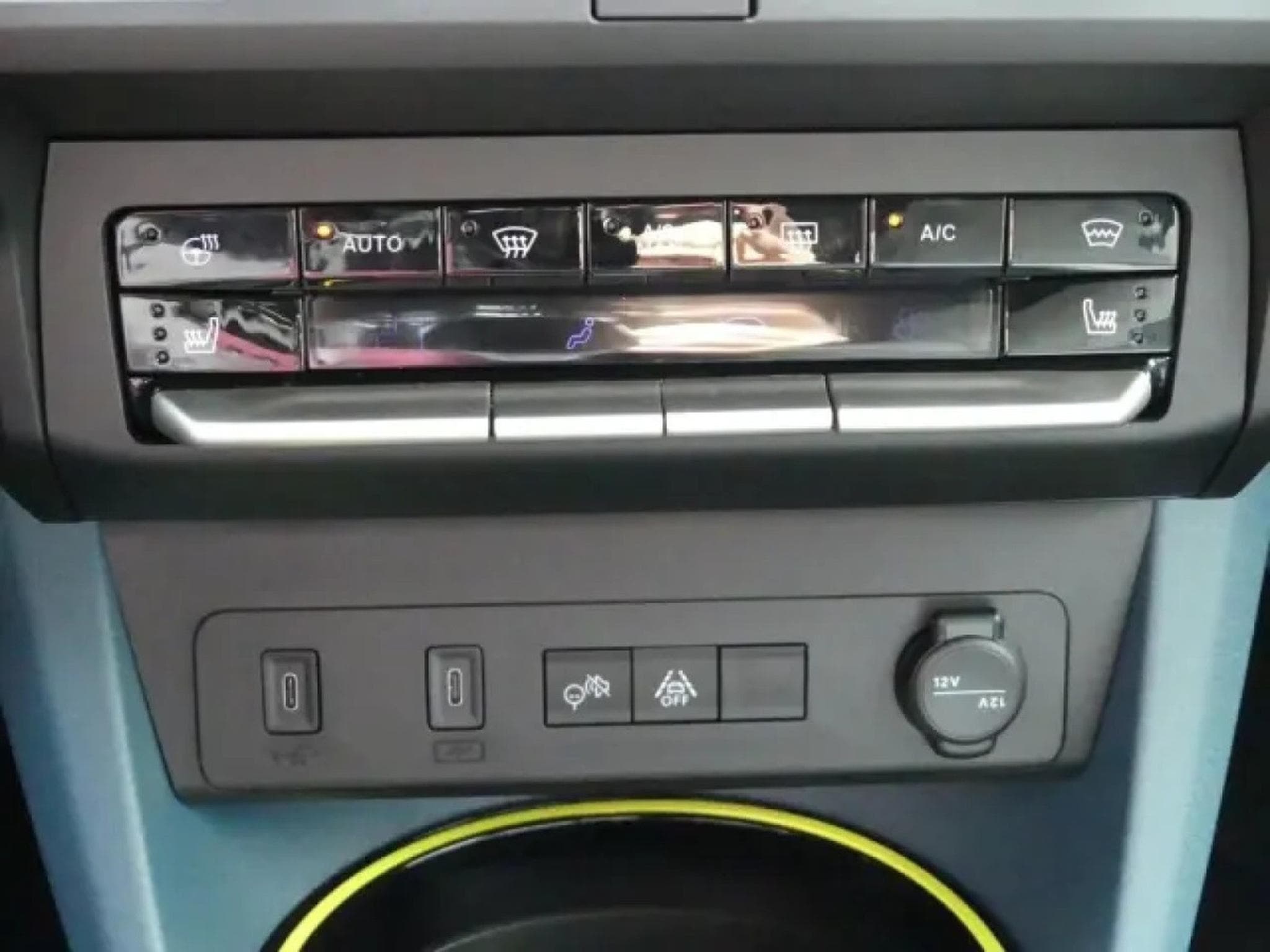 Fiat Grande Panda HYBRID LA PRIMA 1.2 (2026) - Foto 21