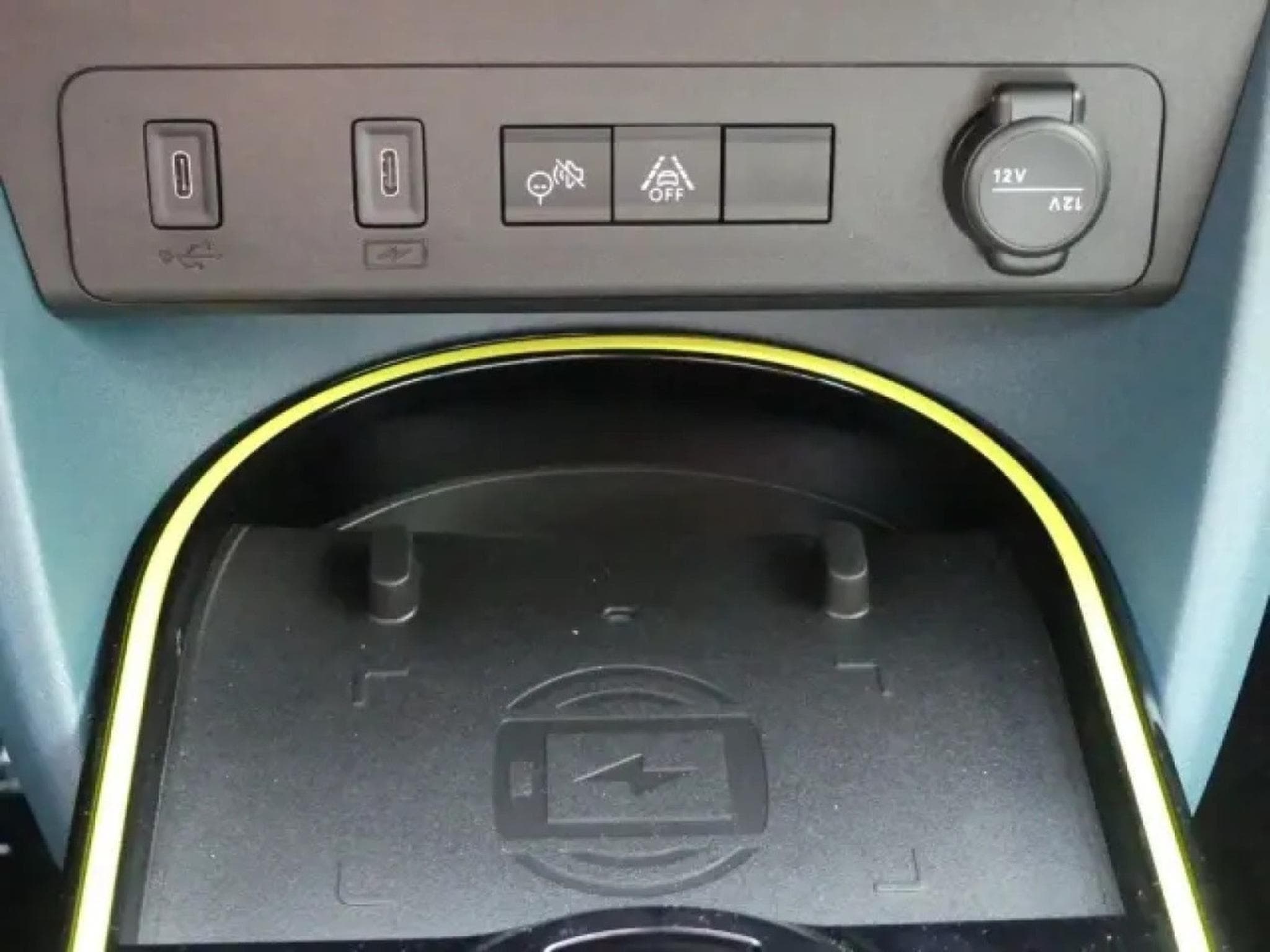 Fiat Grande Panda HYBRID LA PRIMA 1.2 (2026) - Foto 22
