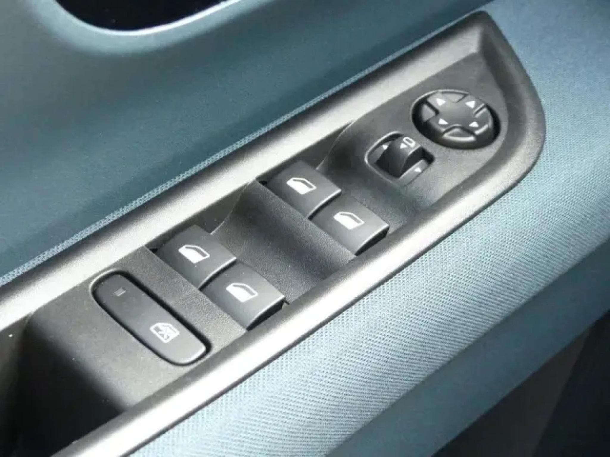 Fiat Grande Panda HYBRID LA PRIMA 1.2 (2026) - Foto 24