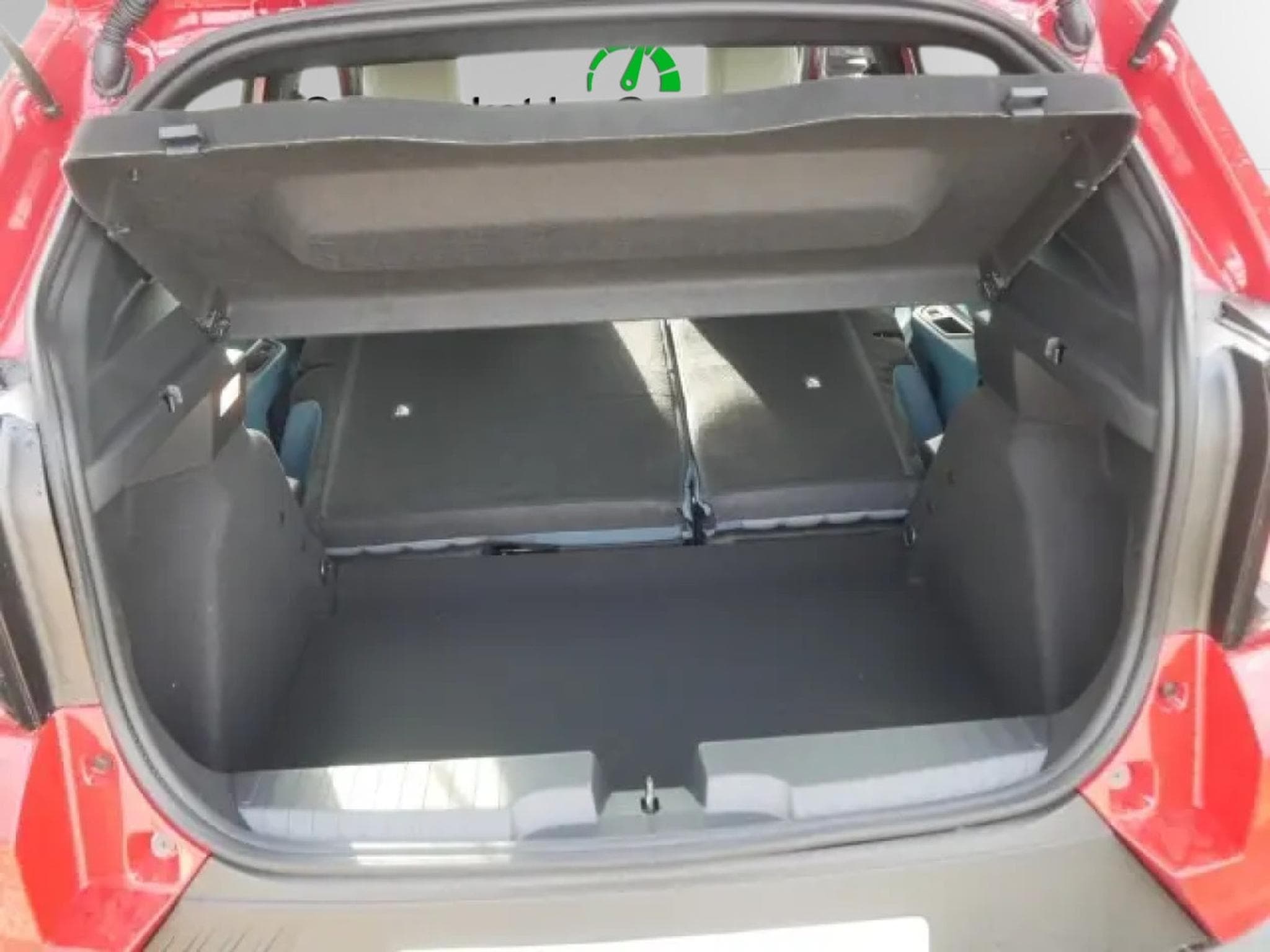 Fiat Grande Panda HYBRID LA PRIMA 1.2 (2026) - Foto 9