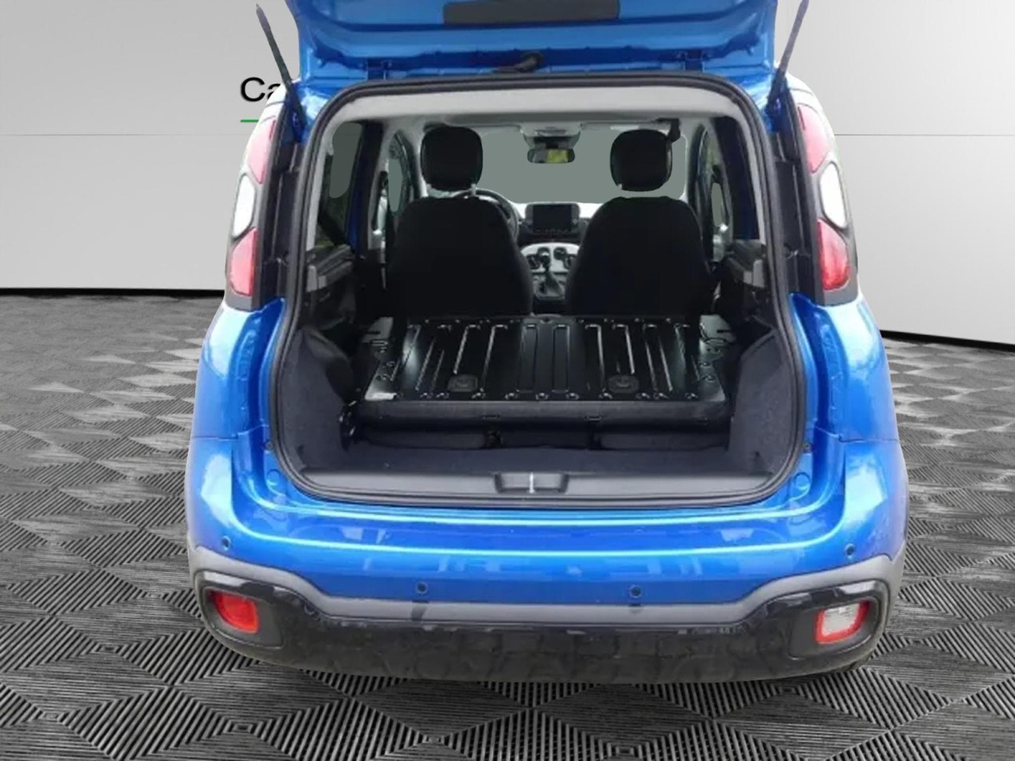 Fiat Panda Pandina Cross Hybride 1.0 (2026) - Photo 9