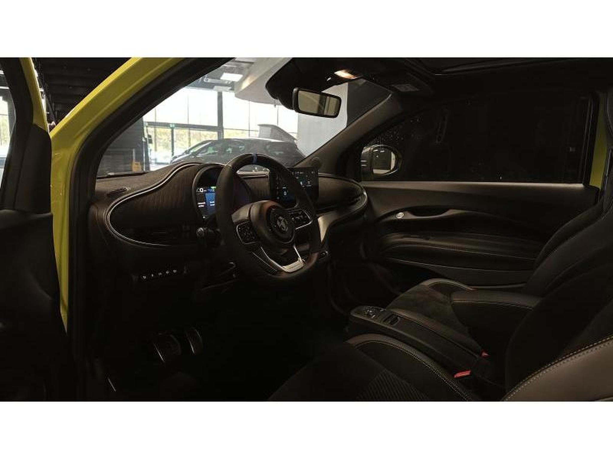 Abarth 500 SCORPIONISSIMA (2023) - Photo 13
