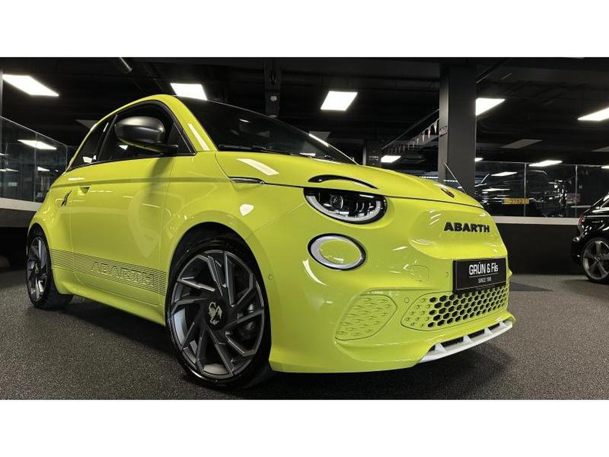 Abarth 500 SCORPIONISSIMA (2023) - Photo 2