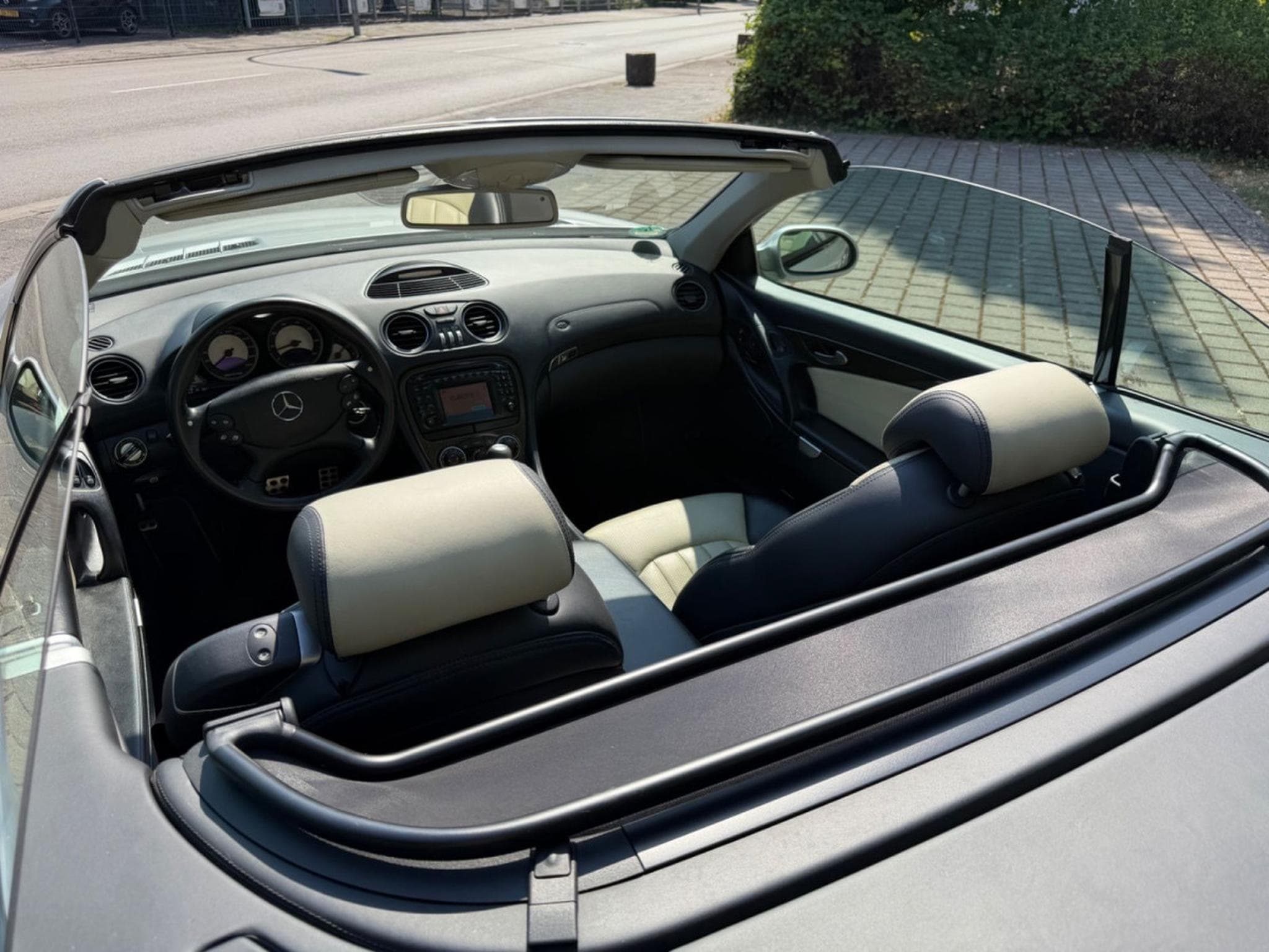 Mercedes SL 55 AMG Performance/Pano/Designo/Unfallfrei/ (2002) - Photo 13