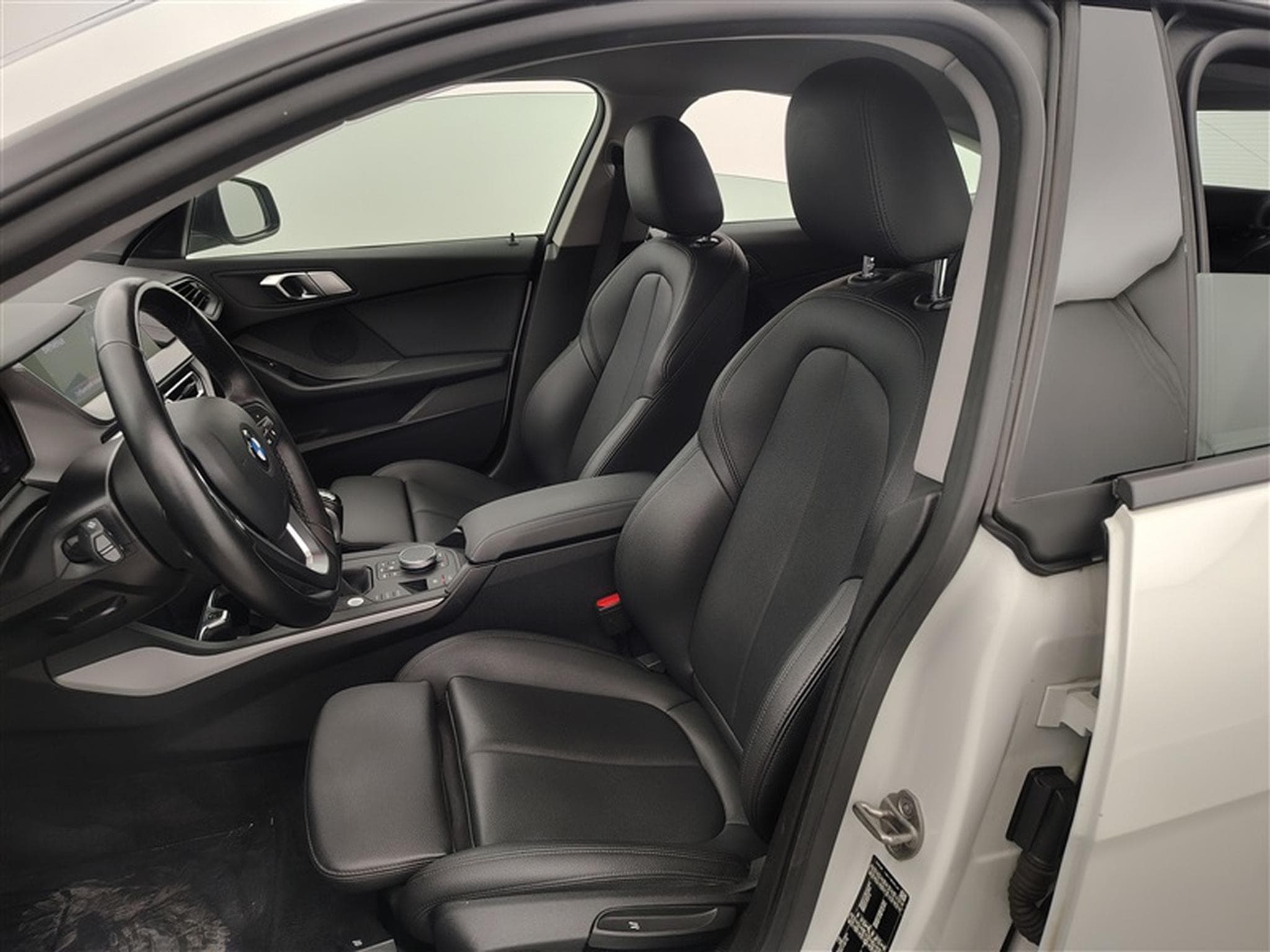 BMW 218 i Gran Coupé Cuir / Navi Cockpit / Led (2021) - Photo 7