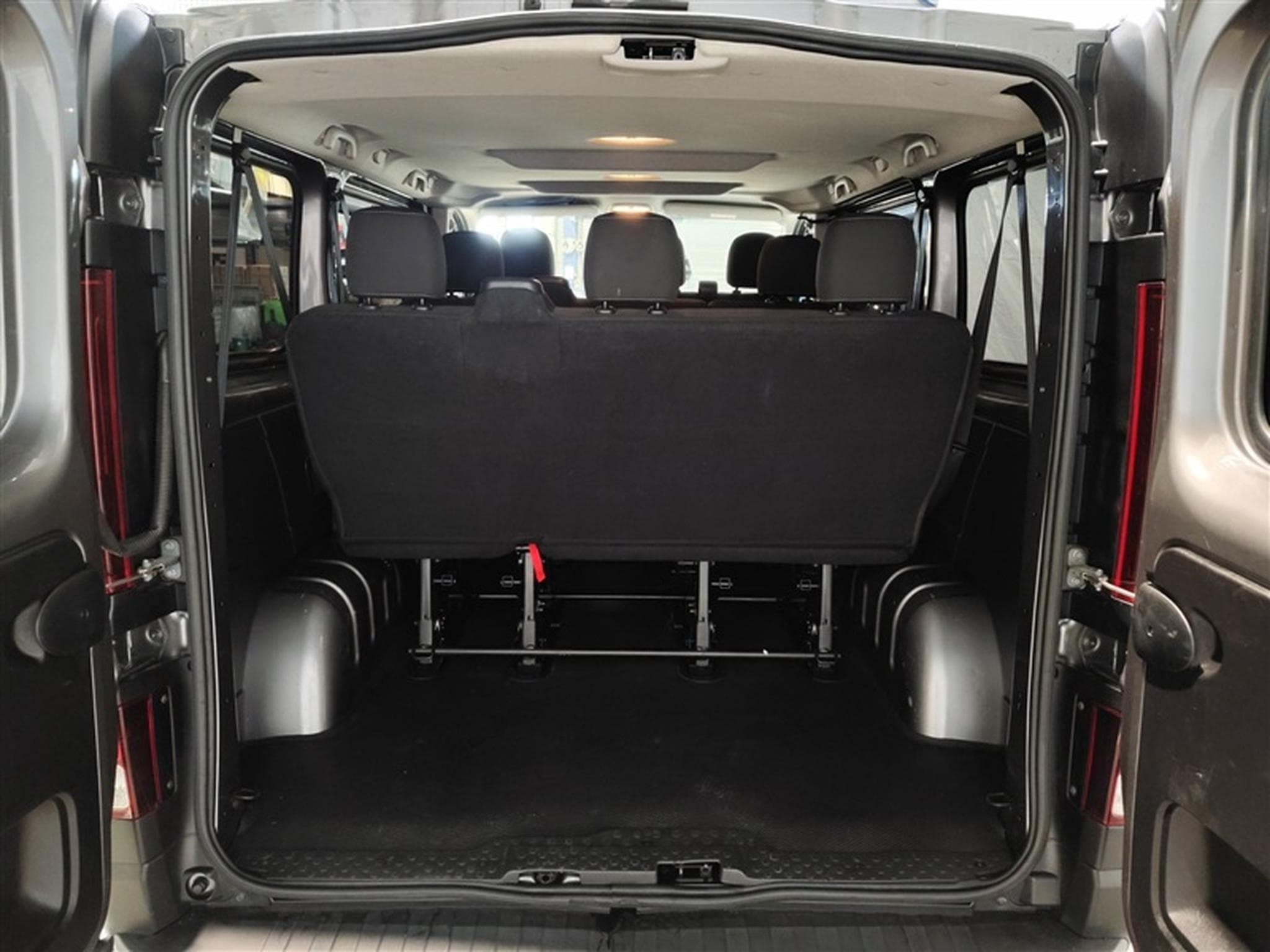 Opel Vivaro 1.6 CDTi L1H1 Combi S/S 9 places/clim/bluethooth (2019) - Photo 14