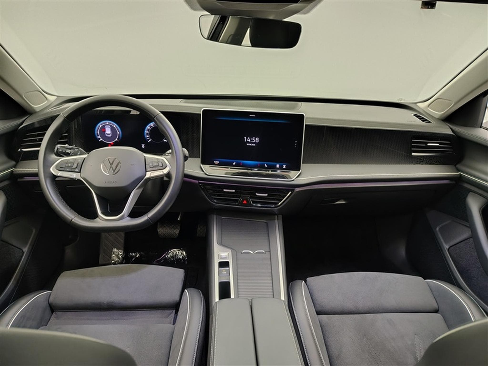 VW Passat 2.0 TDi 150cv DSG Elegance NAVI / FULL LED / CAMERA (2025) - Photo 8