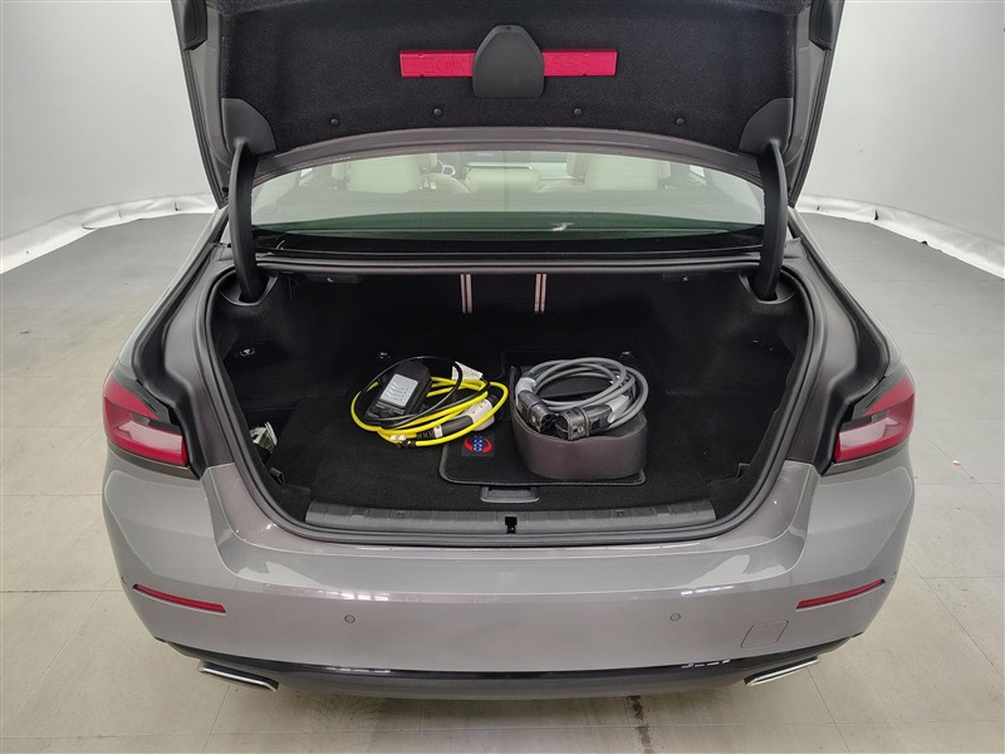 BMW 530 530e PHEV LUXURY NAVI / CUIR SPORT / FULL LED (2022) - Photo 14
