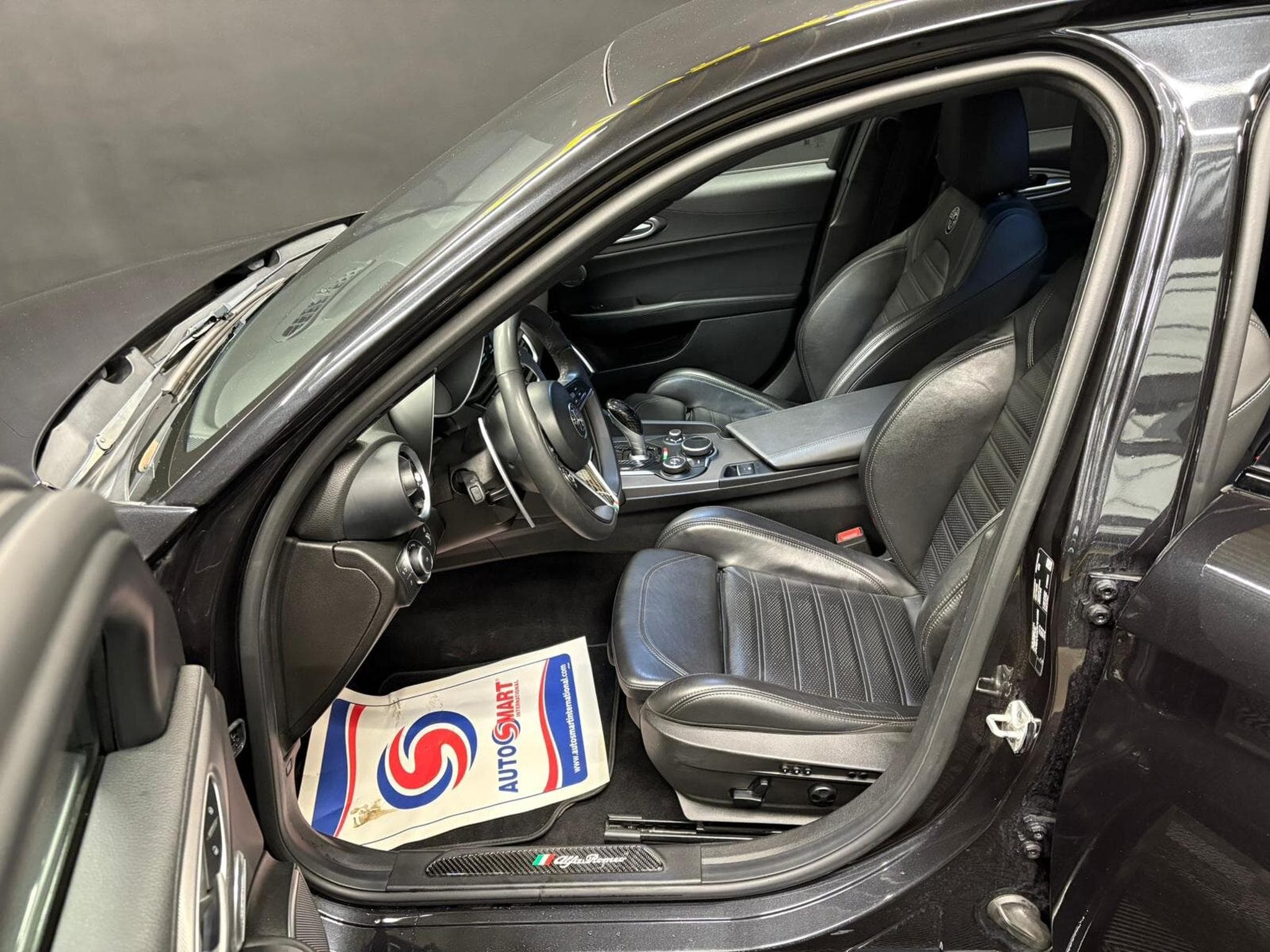 Alfa-Romeo Giulia Giulia Veloce 280 CV CUIR (2019) - Photo 15