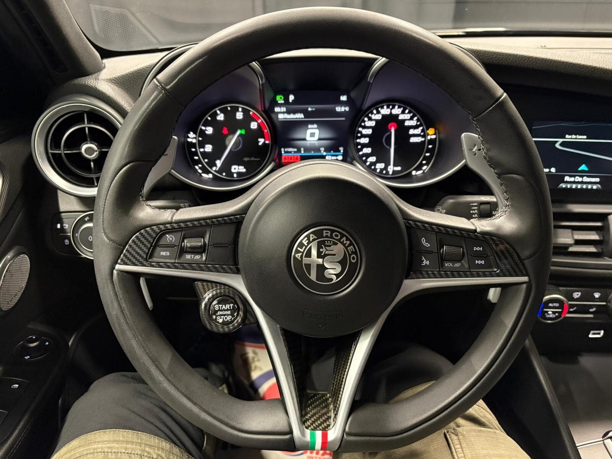 Alfa-Romeo Giulia Giulia Veloce 280 CV CUIR (2019) - Photo 7