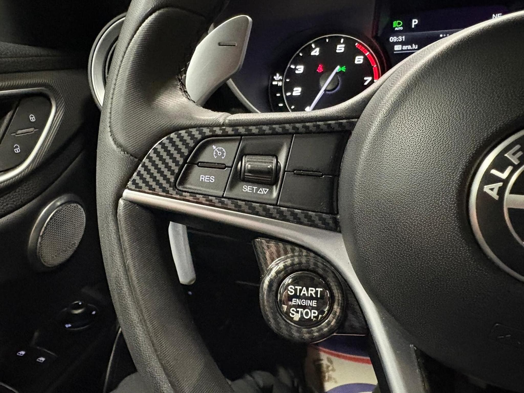 Alfa-Romeo Giulia Giulia Veloce 280 CV CUIR (2019) - Photo 8