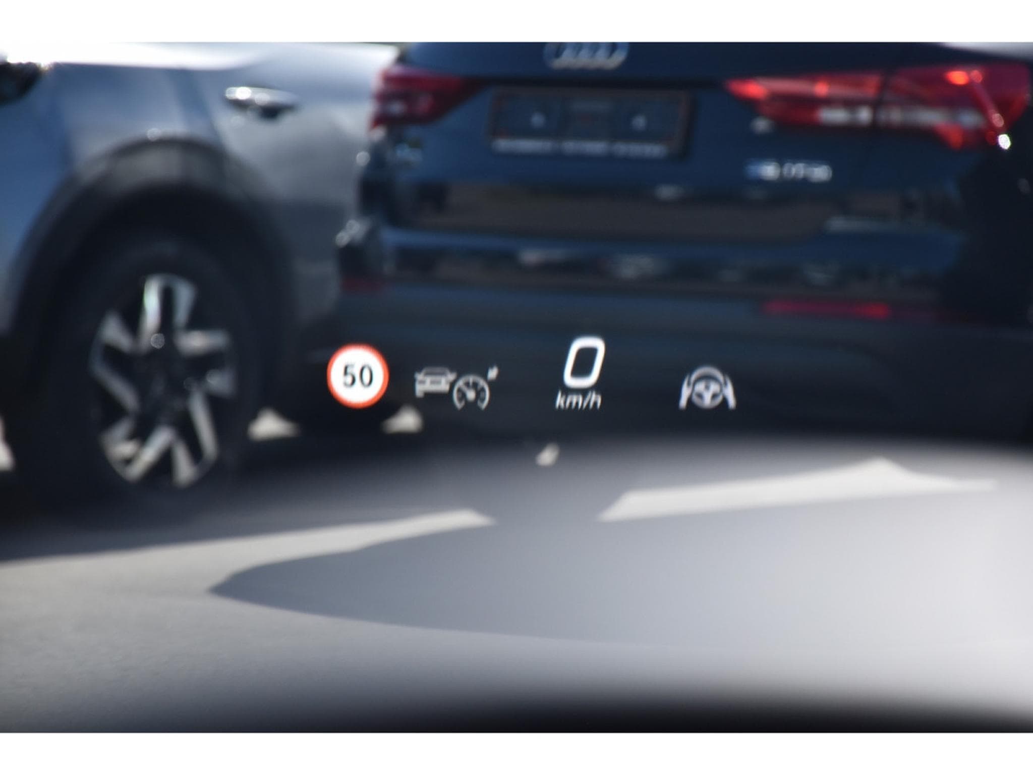Mercedes EQE 300 AMG Line AIRMATIC DISTR CUIR MEMO PANO BURMESTER CAM360 (2025) - Foto 16