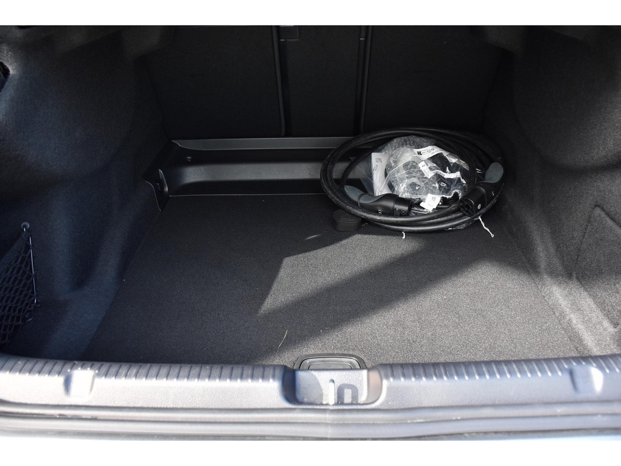 Mercedes EQE 300 AMG Line AIRMATIC DISTR CUIR MEMO PANO BURMESTER CAM360 (2025) - Foto 23