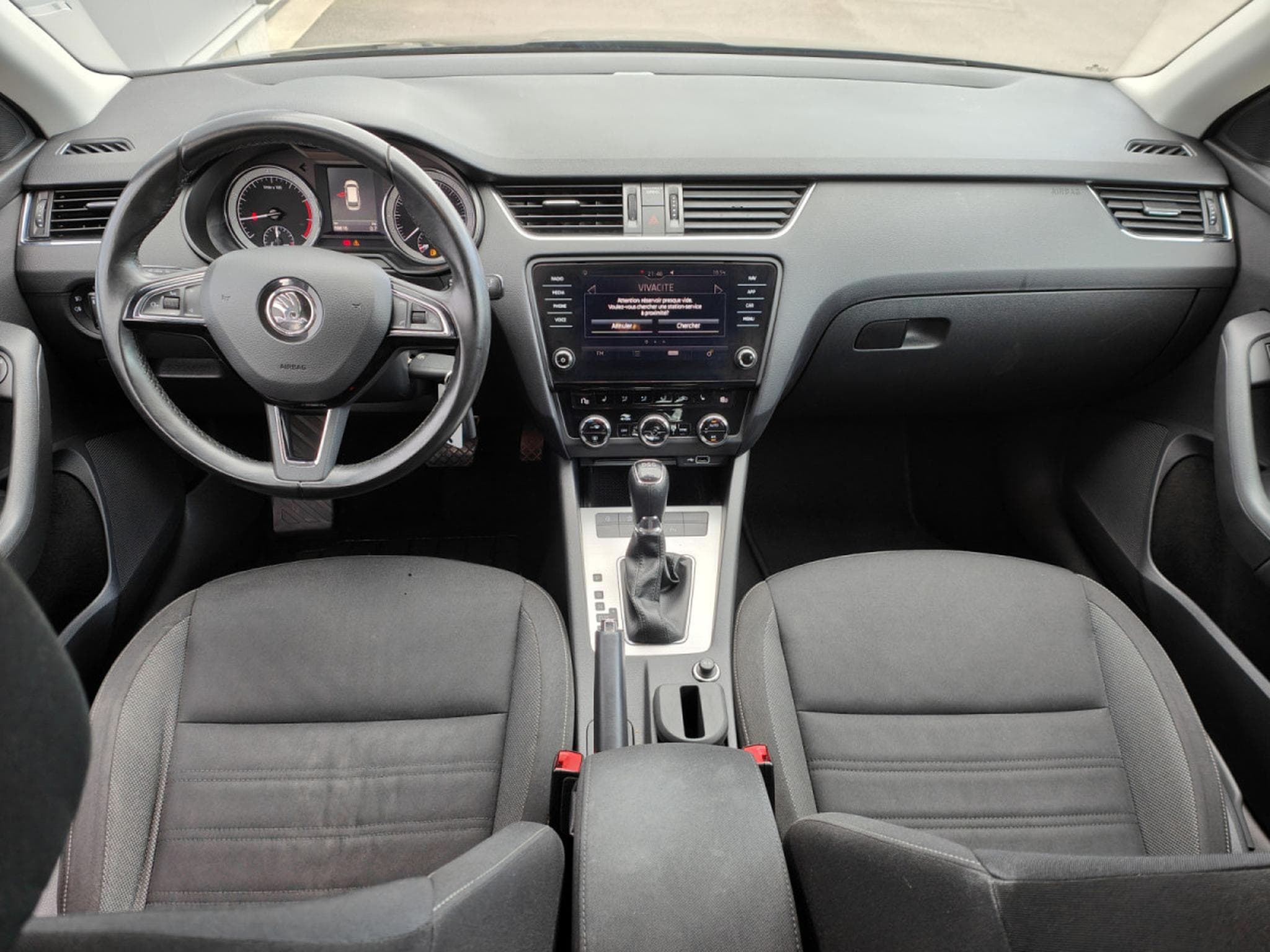 Skoda Octavia OCTAVIA COMBI 1.0 TSI DSG CARPLAY GPS BLUETOOTH RADAR AV/ARR (2018) - Photo 10