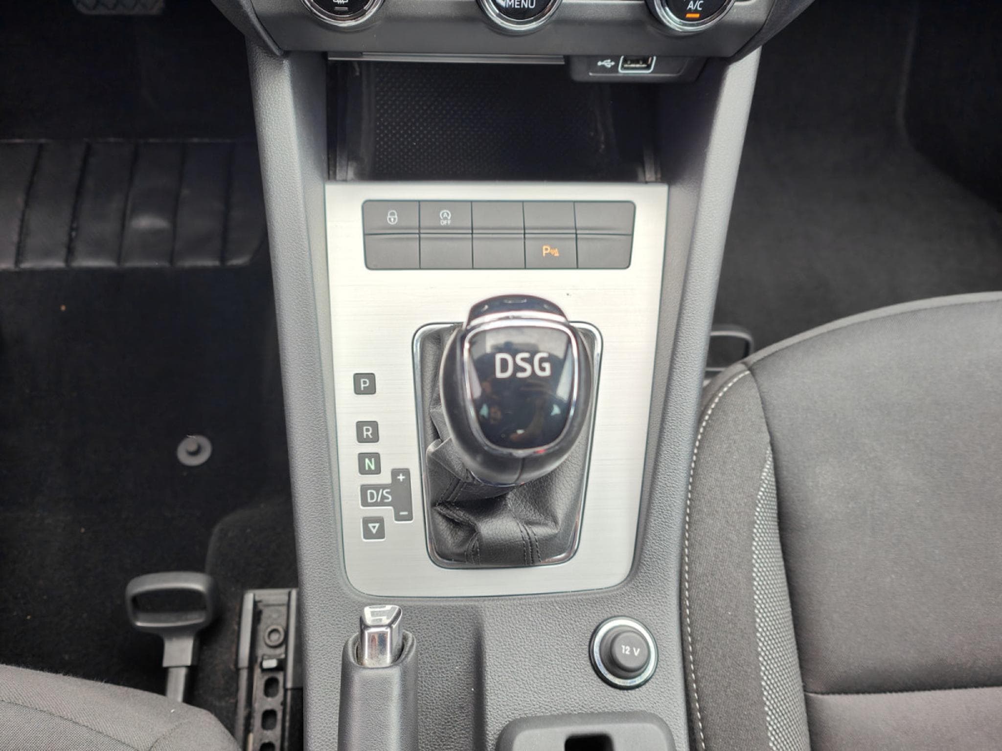 Skoda Octavia OCTAVIA COMBI 1.0 TSI DSG CARPLAY GPS BLUETOOTH RADAR AV/ARR (2018) - Photo 15