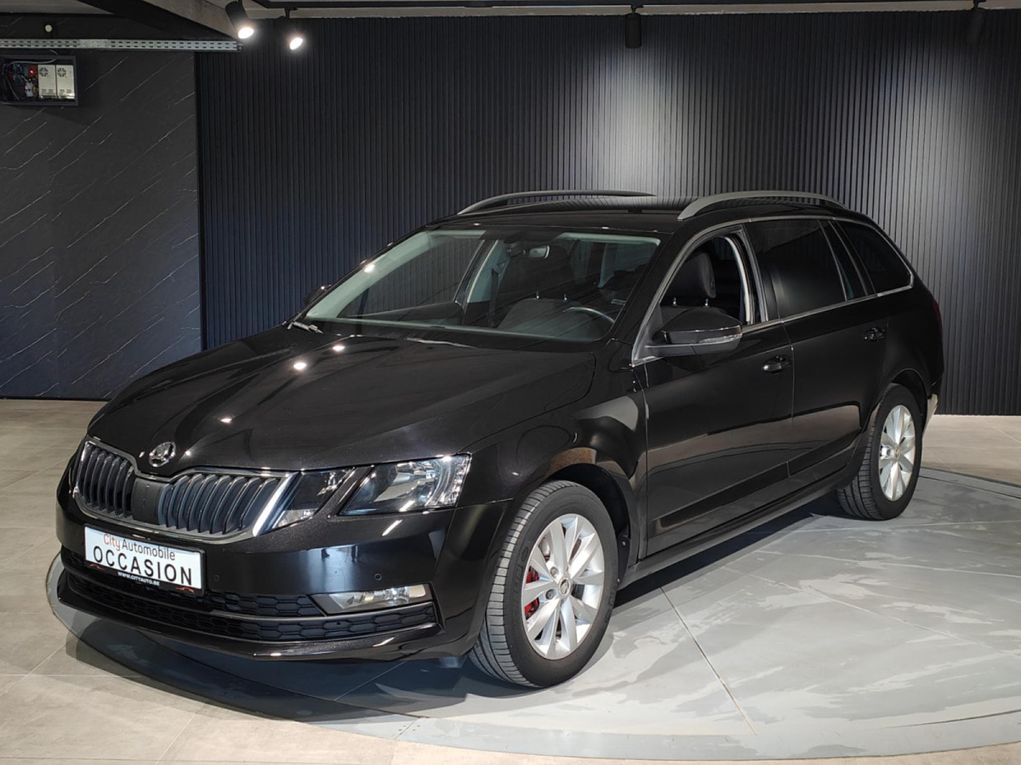 Skoda Octavia OCTAVIA COMBI 1.0 TSI DSG CARPLAY GPS BLUETOOTH RADAR AV/ARR (2018) - Photo 6