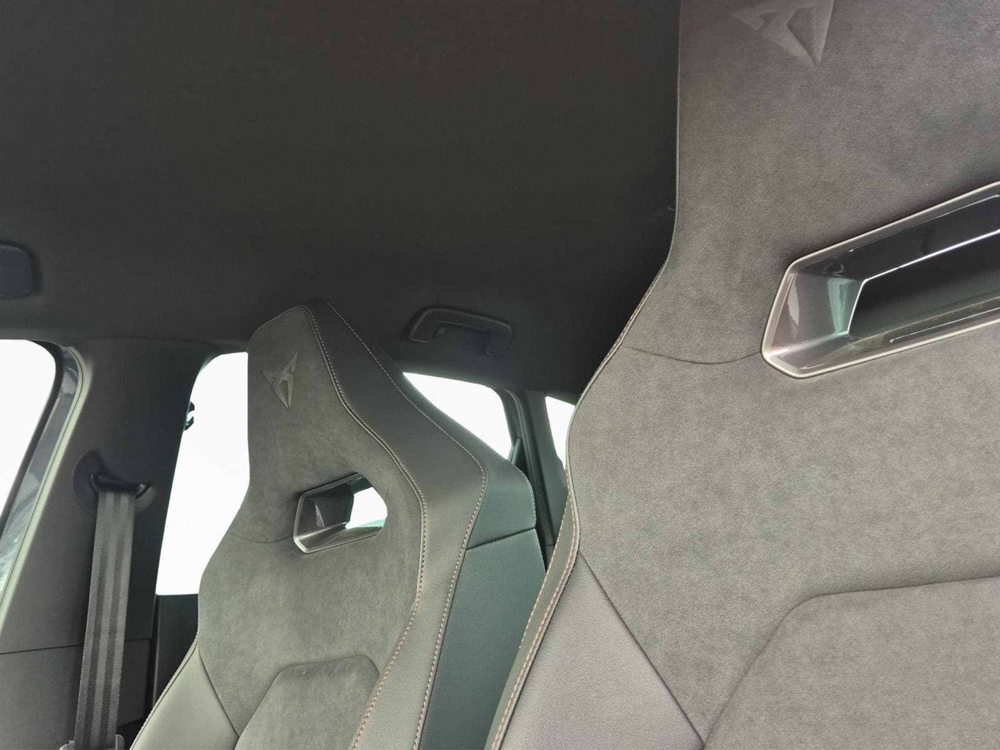 Cupra Leon 1.5 eTSI DSG (2026) - Photo 13