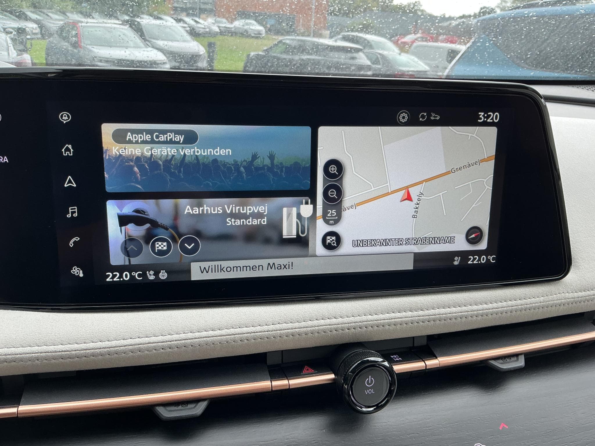 Nissan Ariya Evolve e-4ORCE (2025) - Photo 8