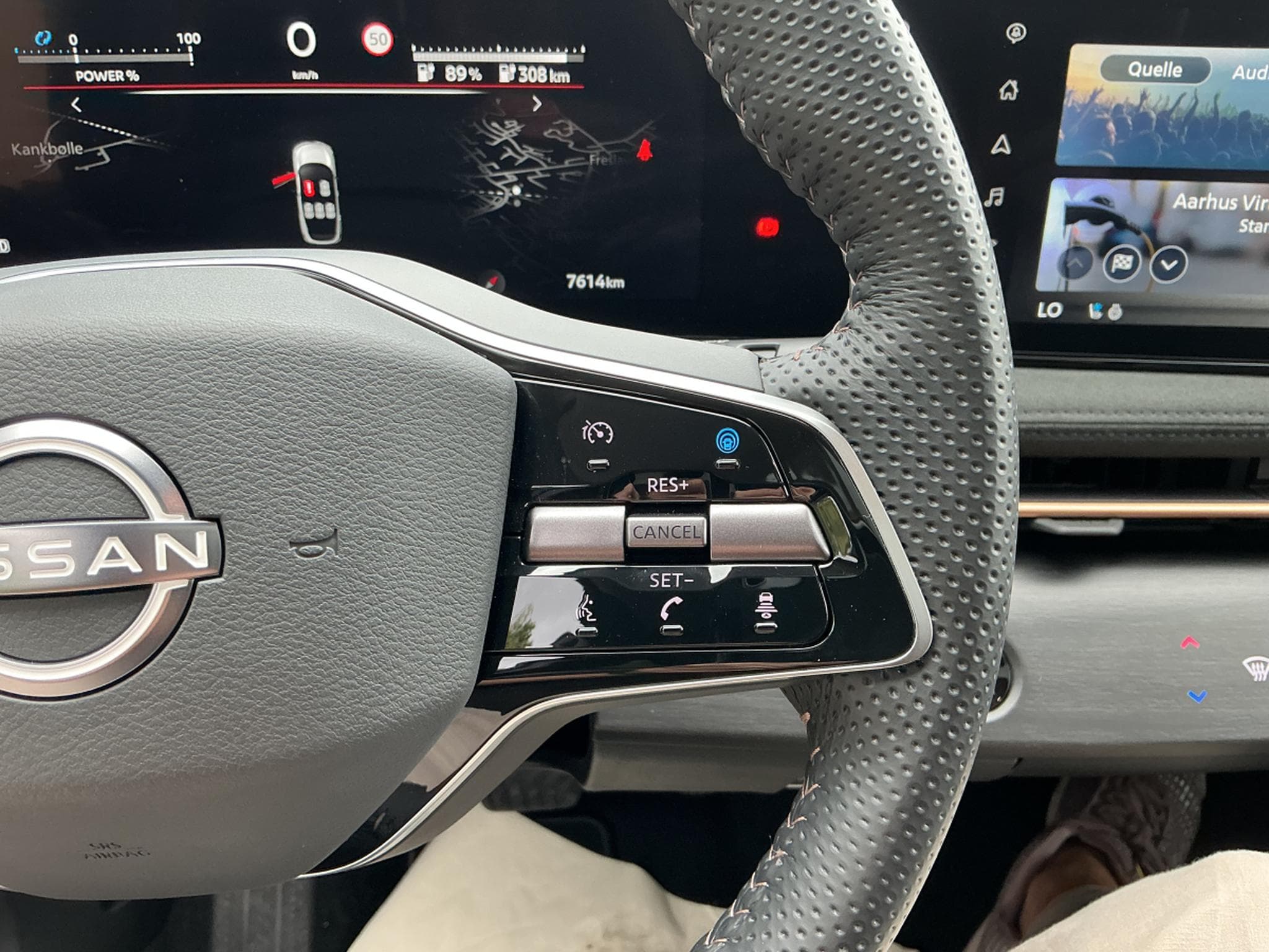 Nissan Ariya Evolve e-4ORCE (2024) - Photo 11