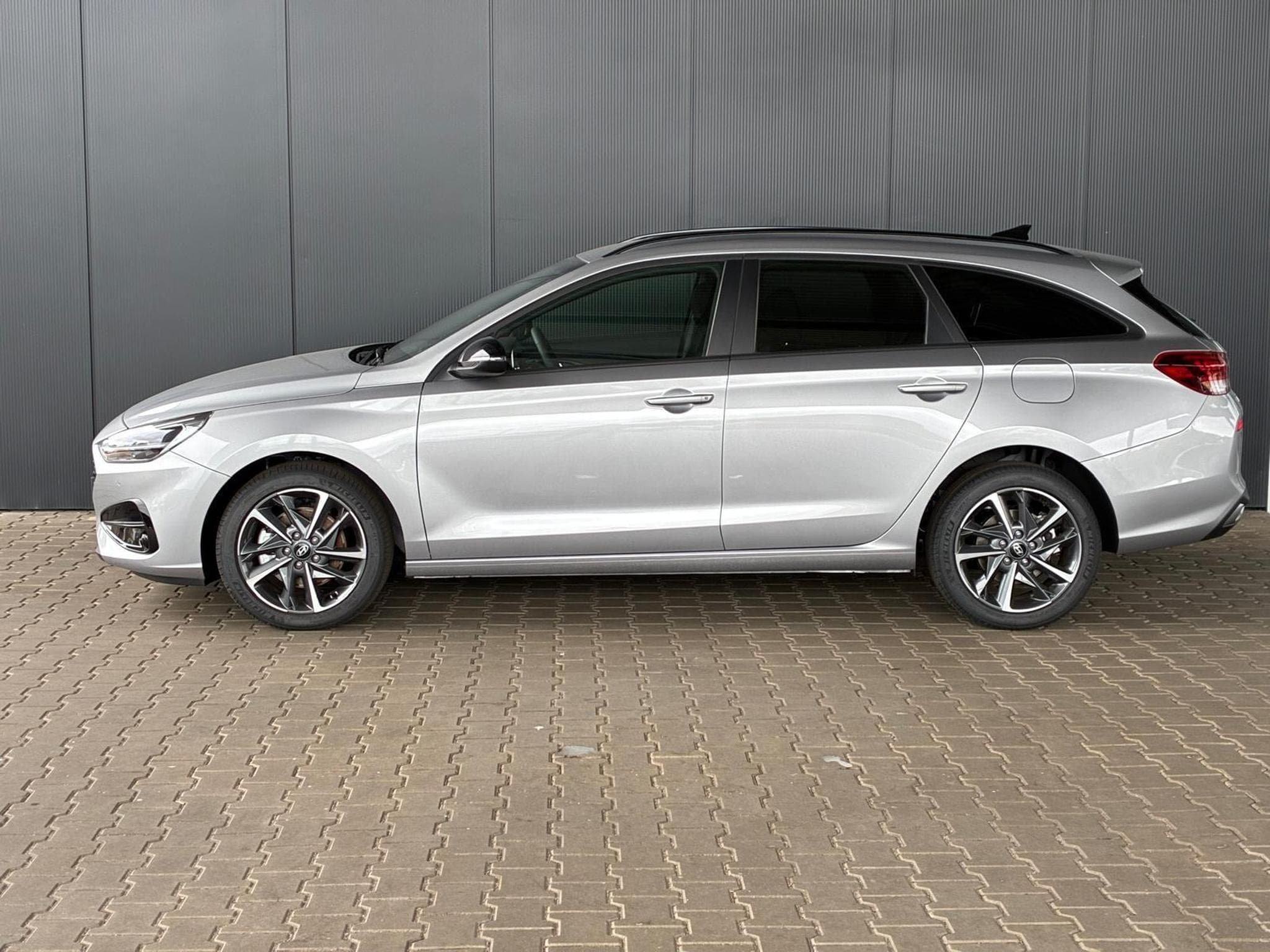 Hyundai i30 Comfort Plus Kombi (2025) - Photo 2