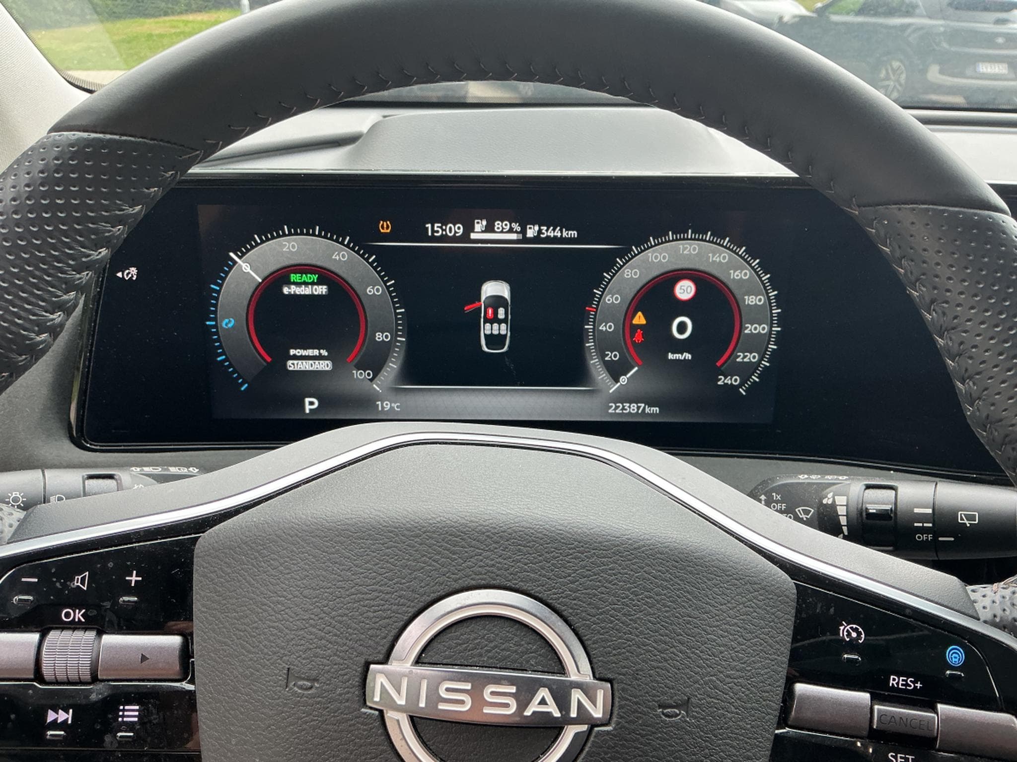 Nissan Ariya Evolve e-4ORCE (2025) - Photo 8