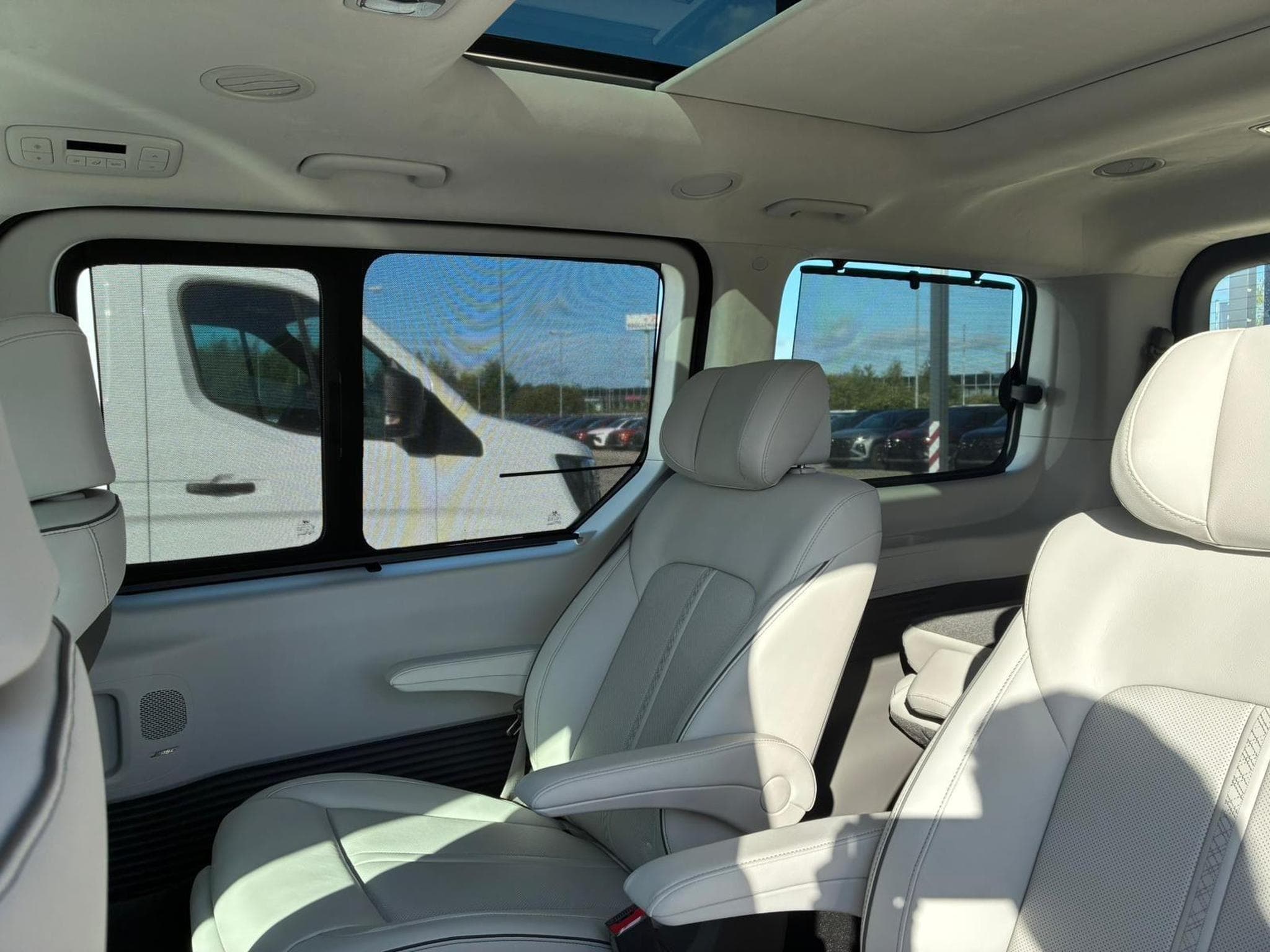 Hyundai Staria Luxury 7-Sitzer (2025) - Photo 12