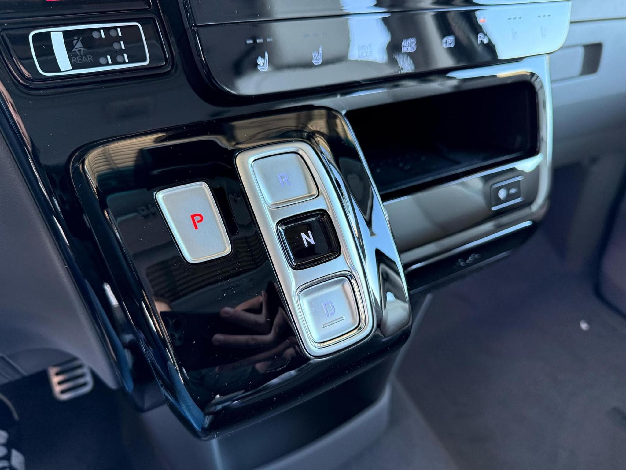 Hyundai Staria Luxury 7-Sitzer (2025) - Photo 18