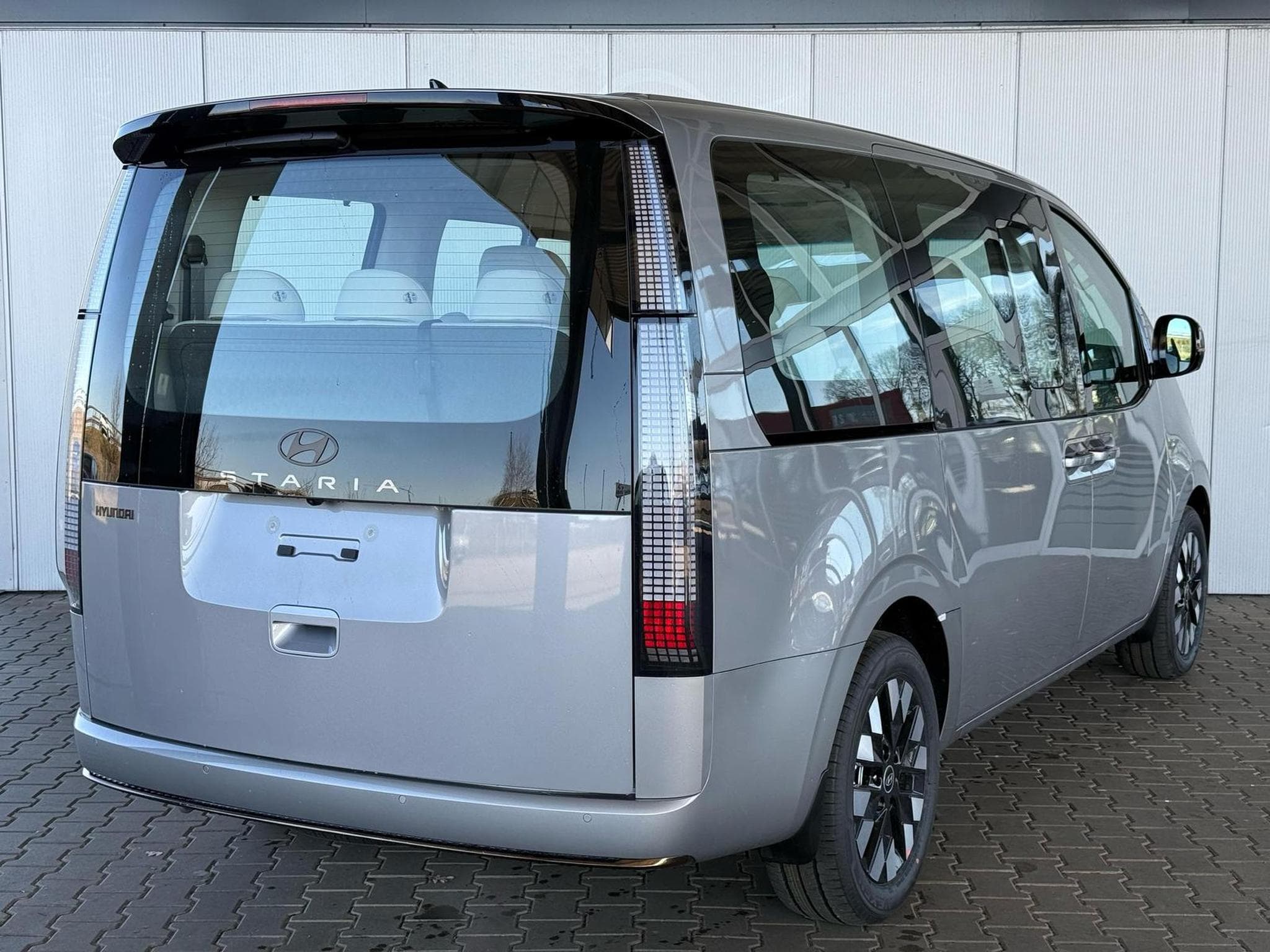 Hyundai Staria Luxury 7-Sitzer (2025) - Photo 3