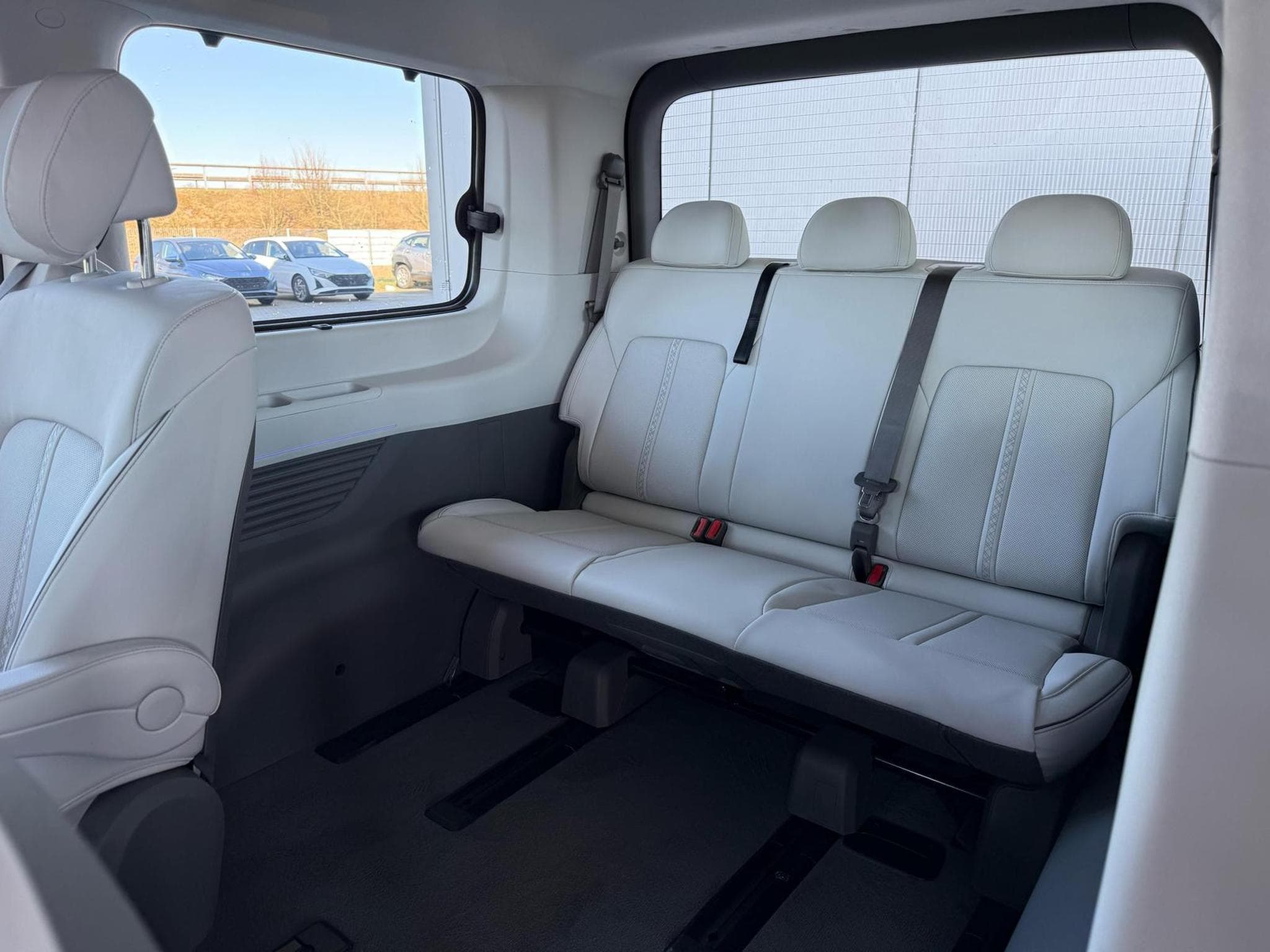 Hyundai Staria Luxury 7-Sitzer (2025) - Photo 7