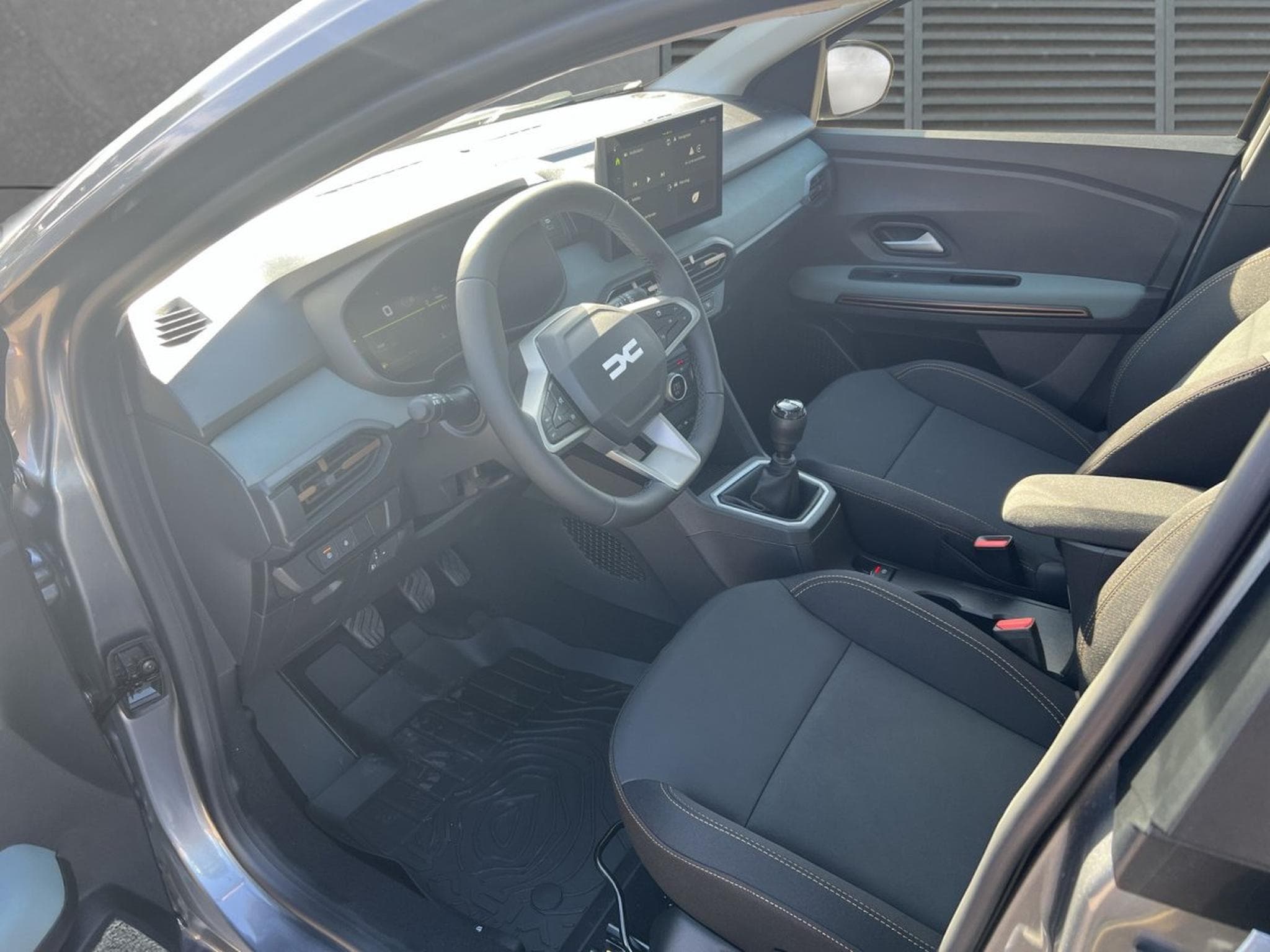 Dacia Sandero Extreme (2026) - Foto 4