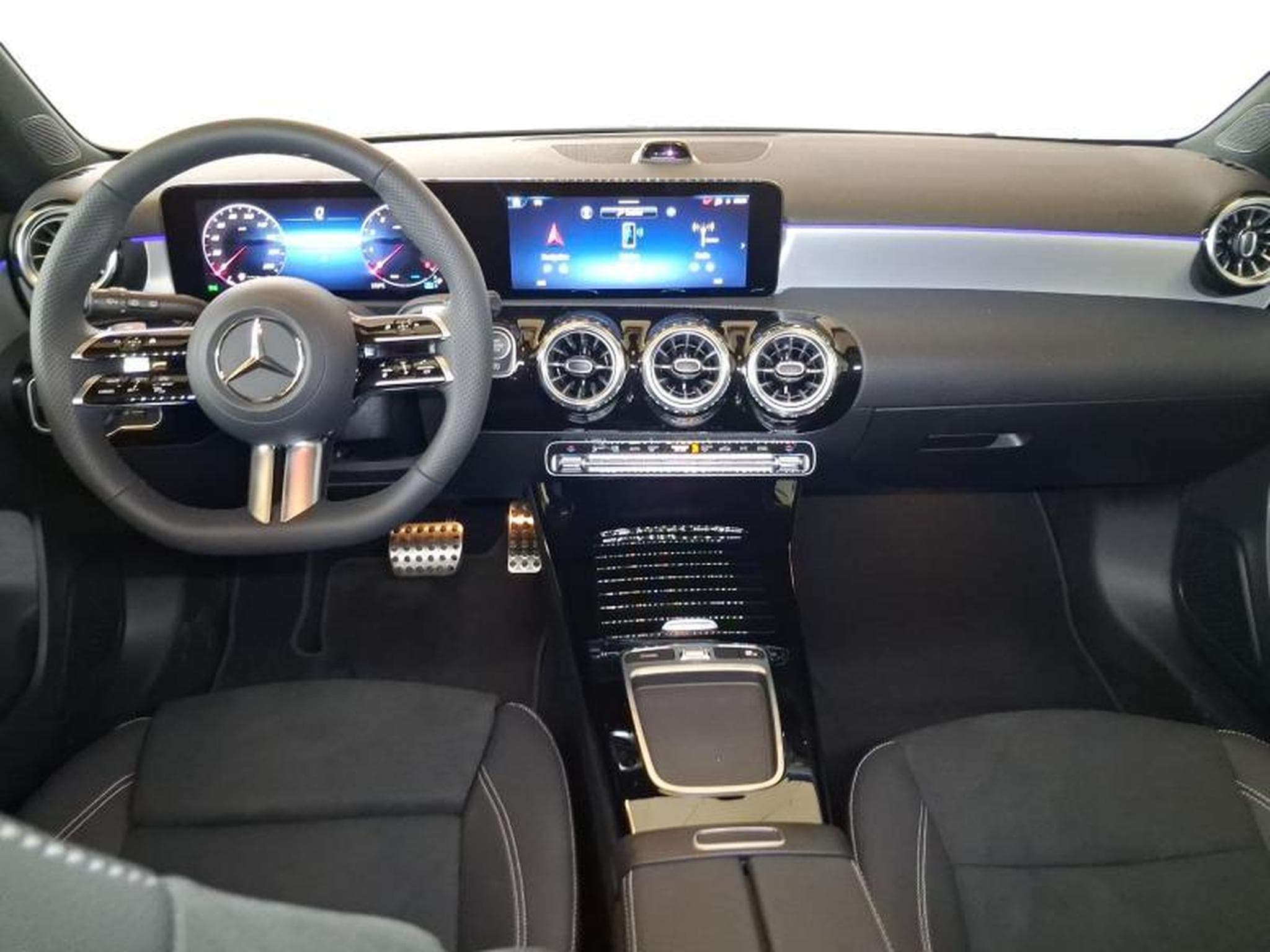 Mercedes A 200 AMG Line (2026) - Foto 2