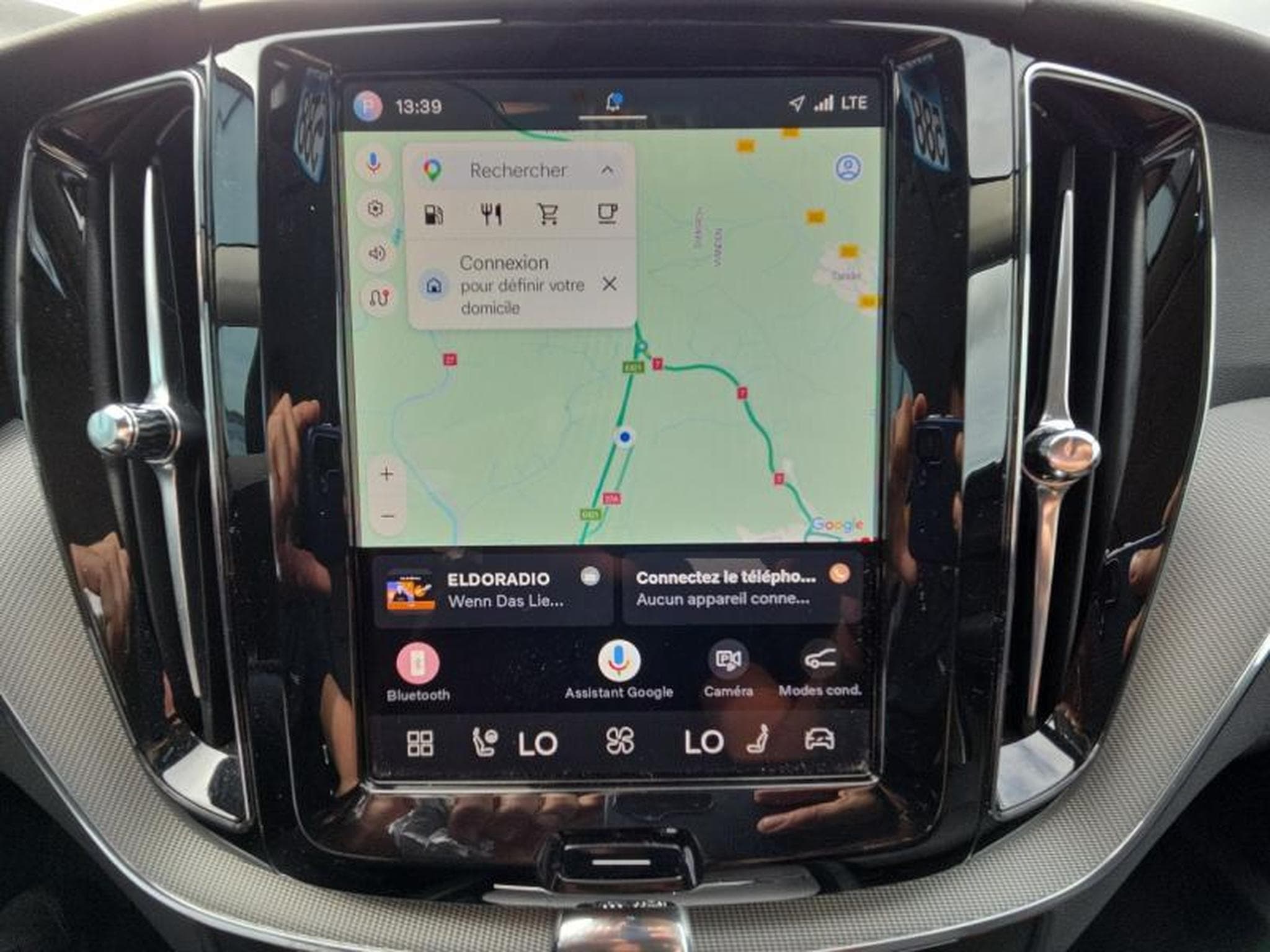Volvo XC60 B5 Core AWD / Essence (2025) - Photo 35