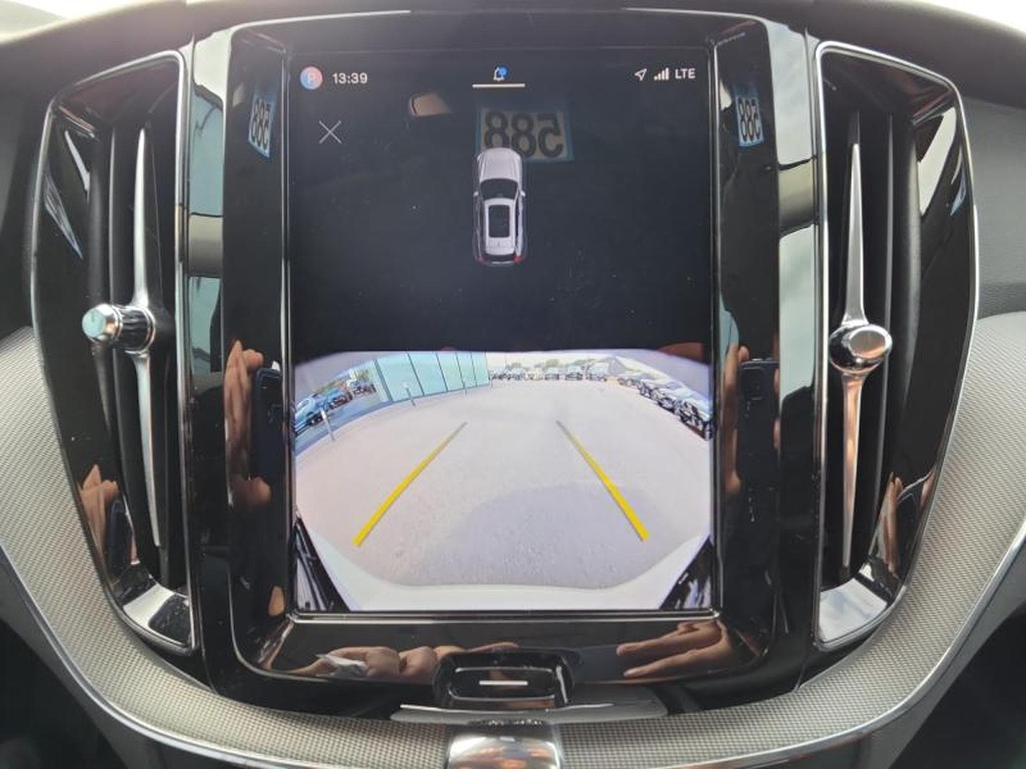 Volvo XC60 B5 Core AWD / Essence (2025) - Photo 36