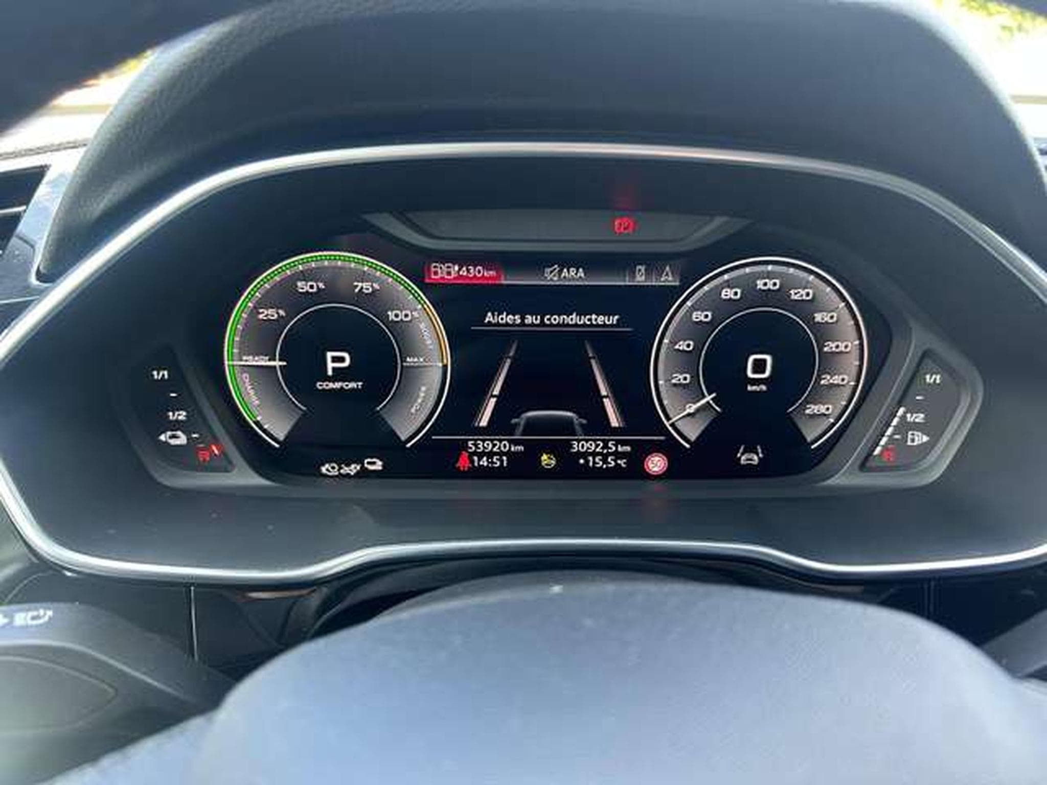 Audi Q3 Sportback PHEV 45 TFSIe S line 245CV (2022) - Foto 6