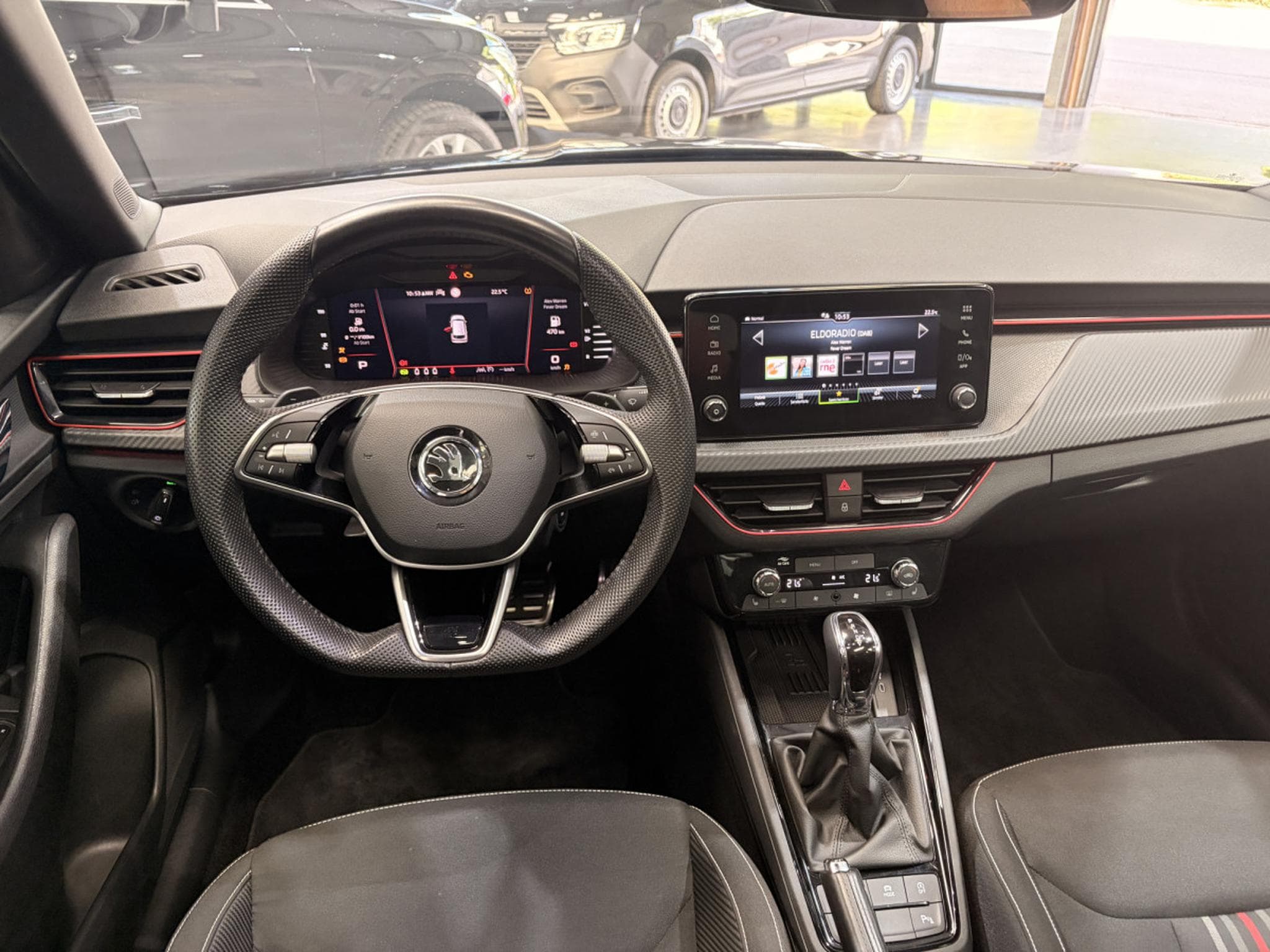 Skoda Kamiq 1.5 TSI Monte Carlo 150HP DSG (2024) - Photo 9
