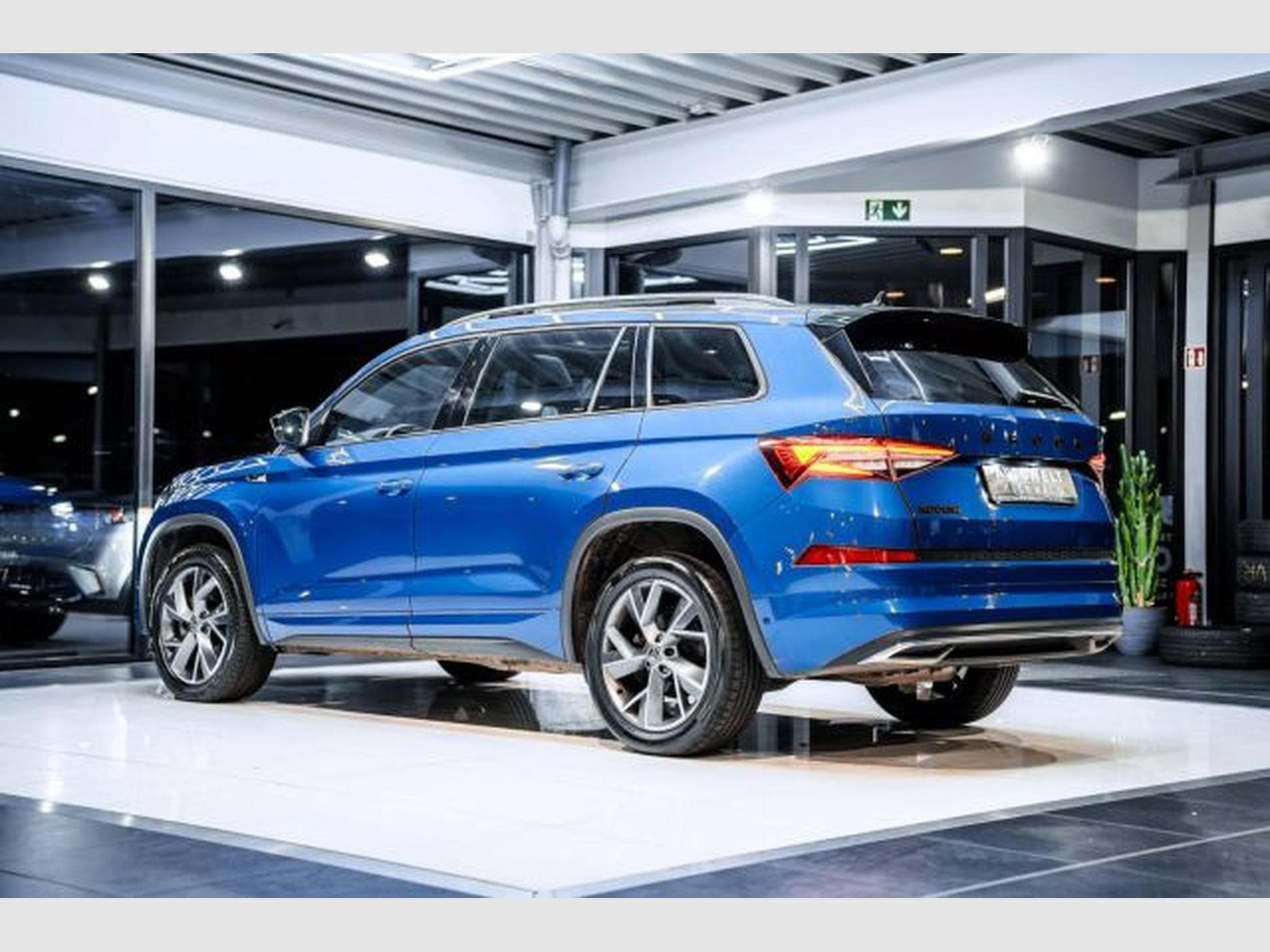 Skoda Kodiaq Kodiaq 2.0 TDI DSG Sportline NAVI 7-Si PANO AHK (2023) - Photo 12