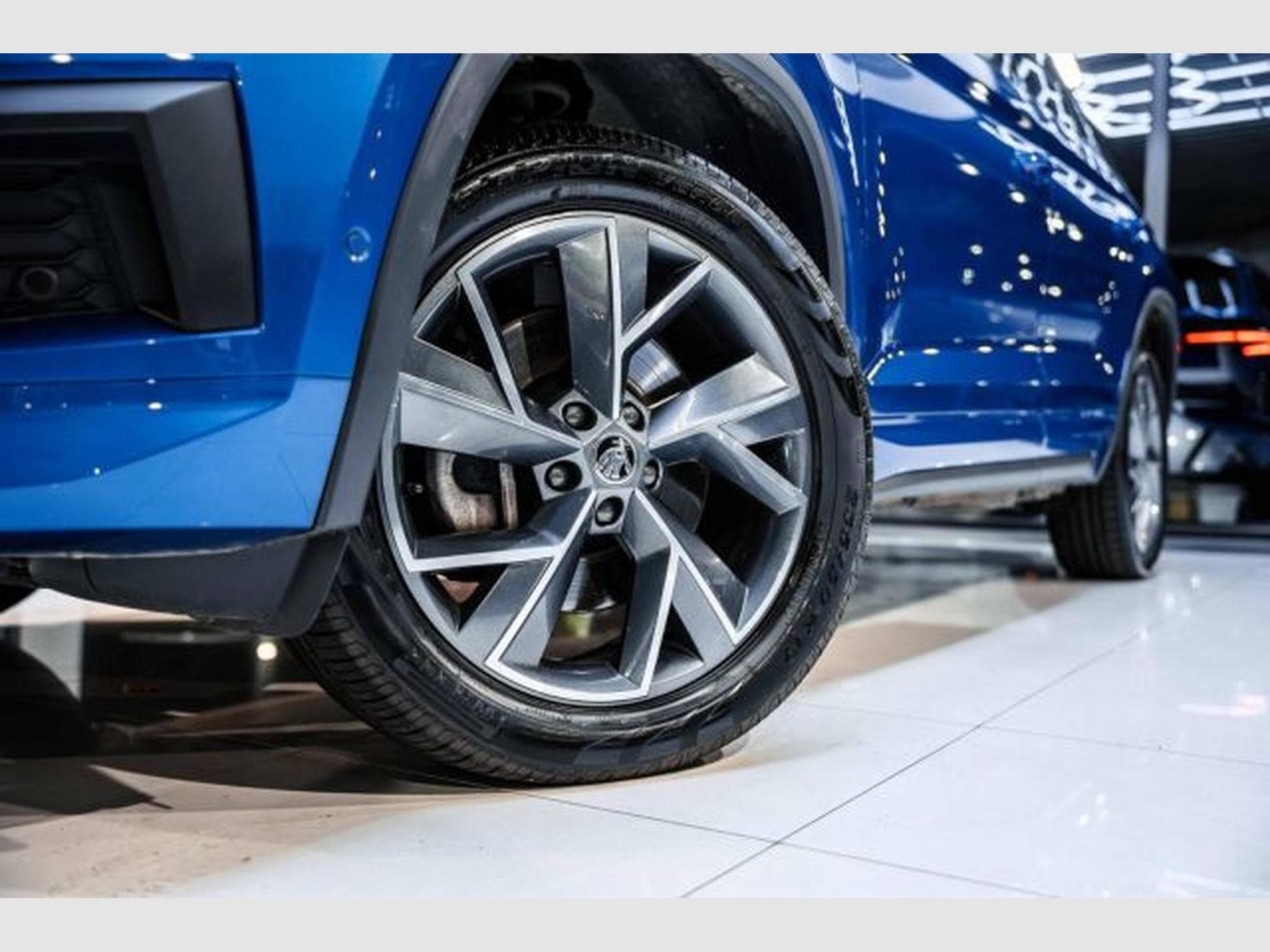 Skoda Kodiaq Kodiaq 2.0 TDI DSG Sportline NAVI 7-Si PANO AHK (2023) - Photo 3