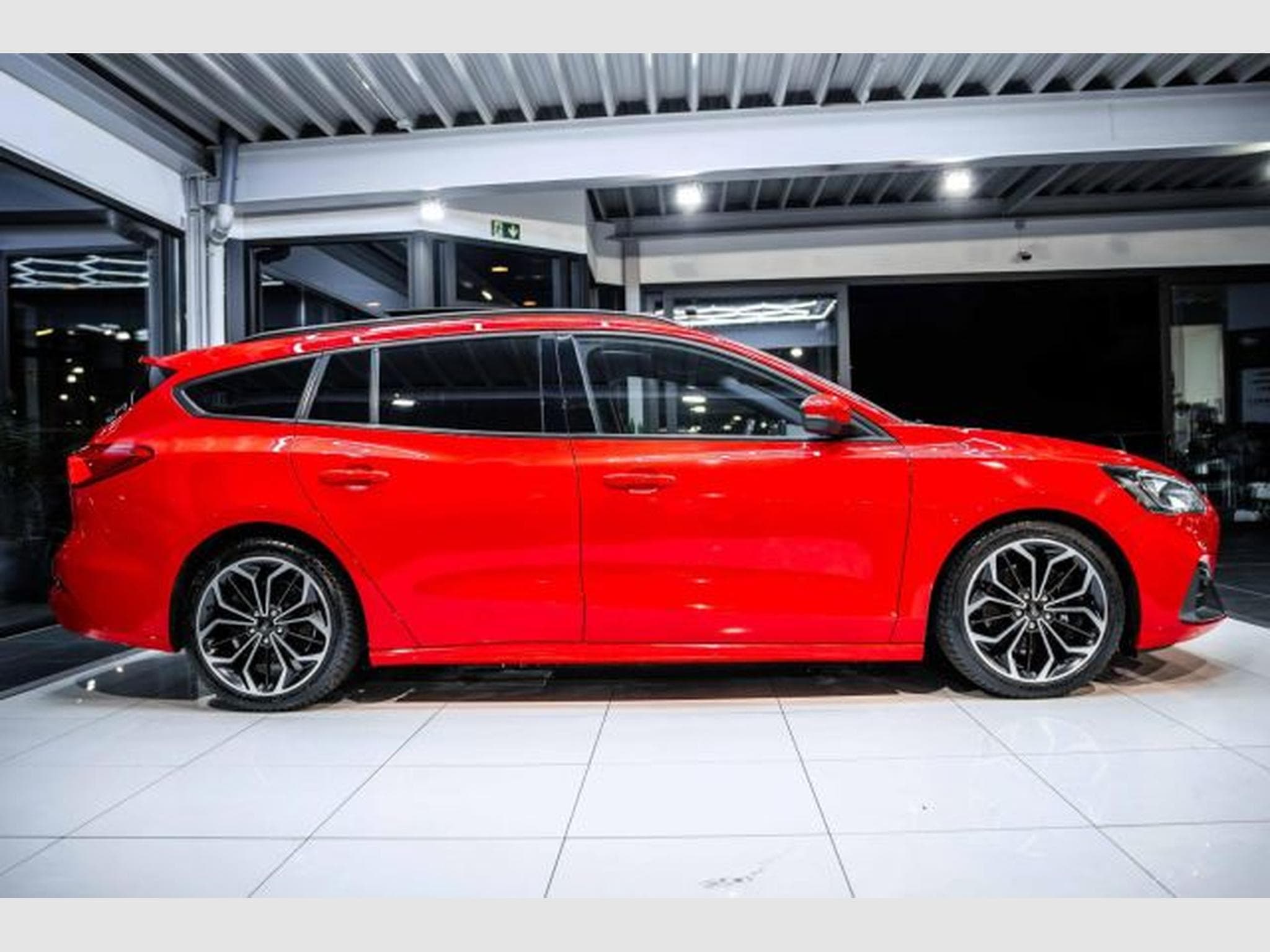Ford Focus Focus ST 2.0 D NAVI Virtual Recaro LED RFK PANO (2021) - Photo 8
