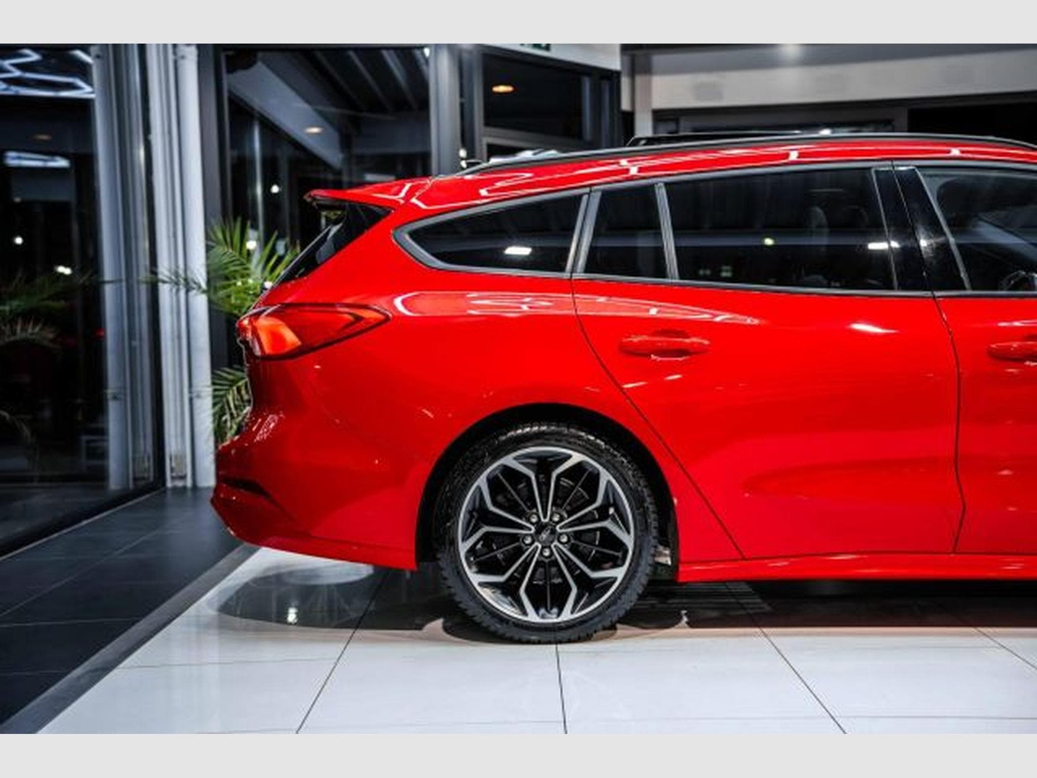 Ford Focus Focus ST 2.0 D NAVI Virtual Recaro LED RFK PANO (2021) - Photo 9
